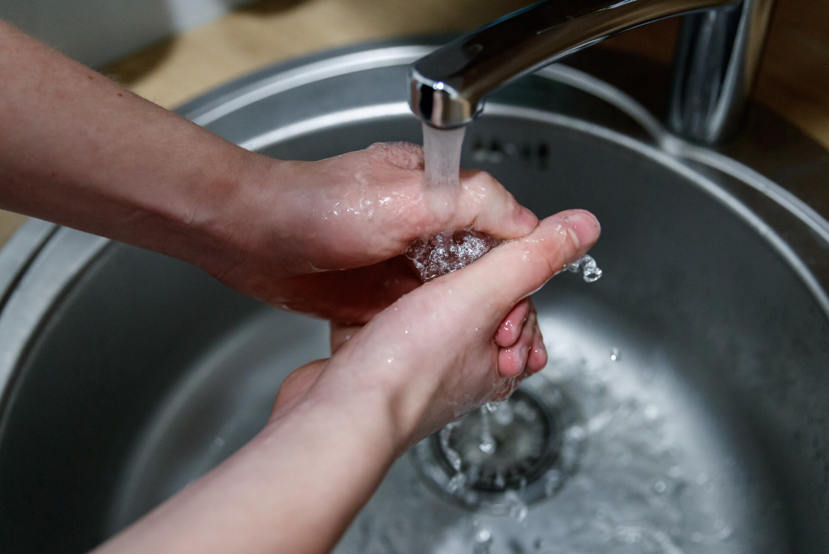 Lugejakiri | Higihaisust tüdinenud naine: „Emad, õpetage oma pojad pesema!“