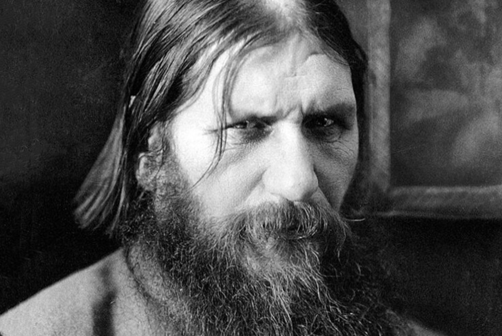 Tõnis Erilaiu lehesaba | Kuidas Narva tuli Rasputini naistevõrgutajast poeg