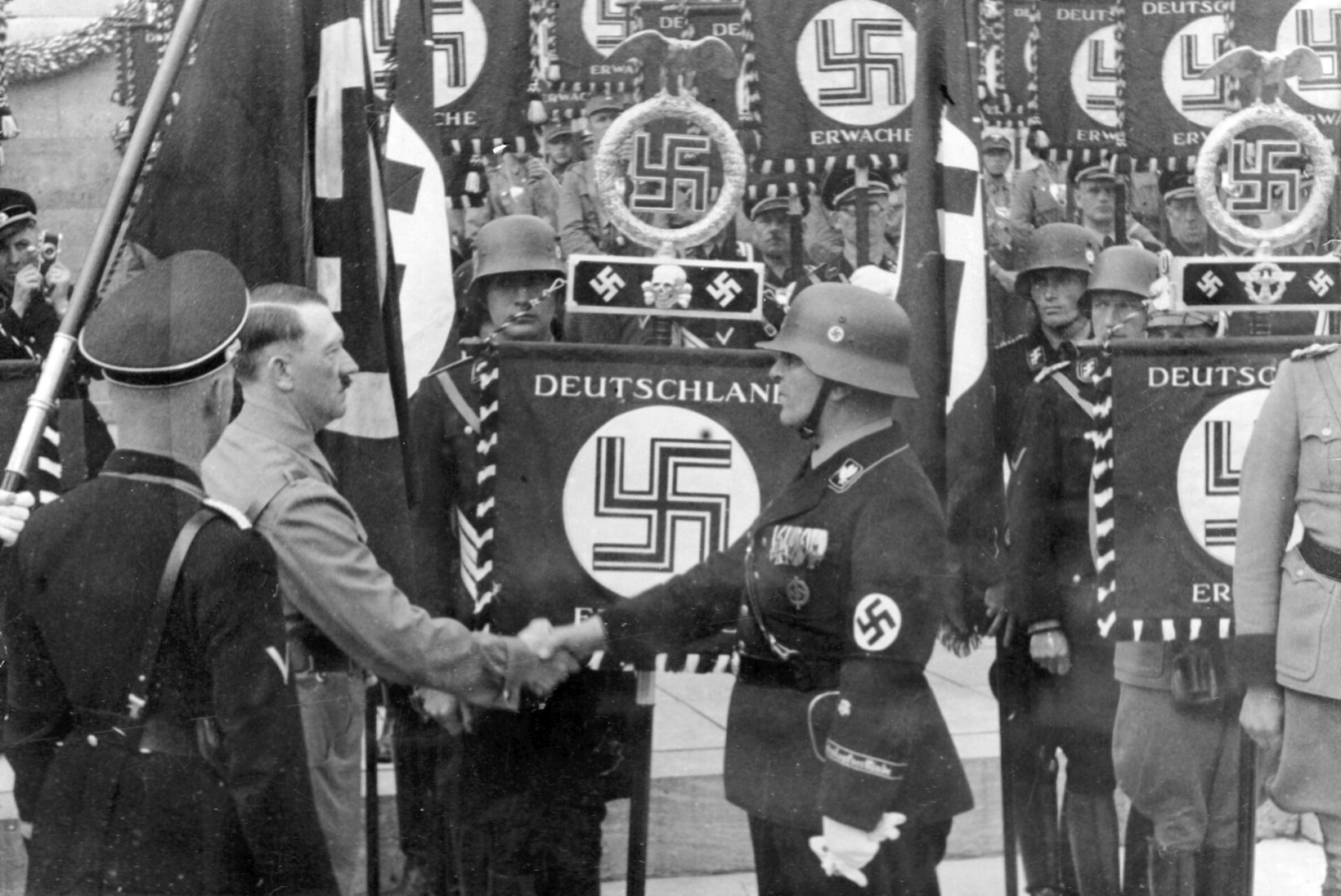 NATSIDE VERELIPP: kuhu kadus Hitleri silmis üleloomulikku võimu omanud reliikvia?