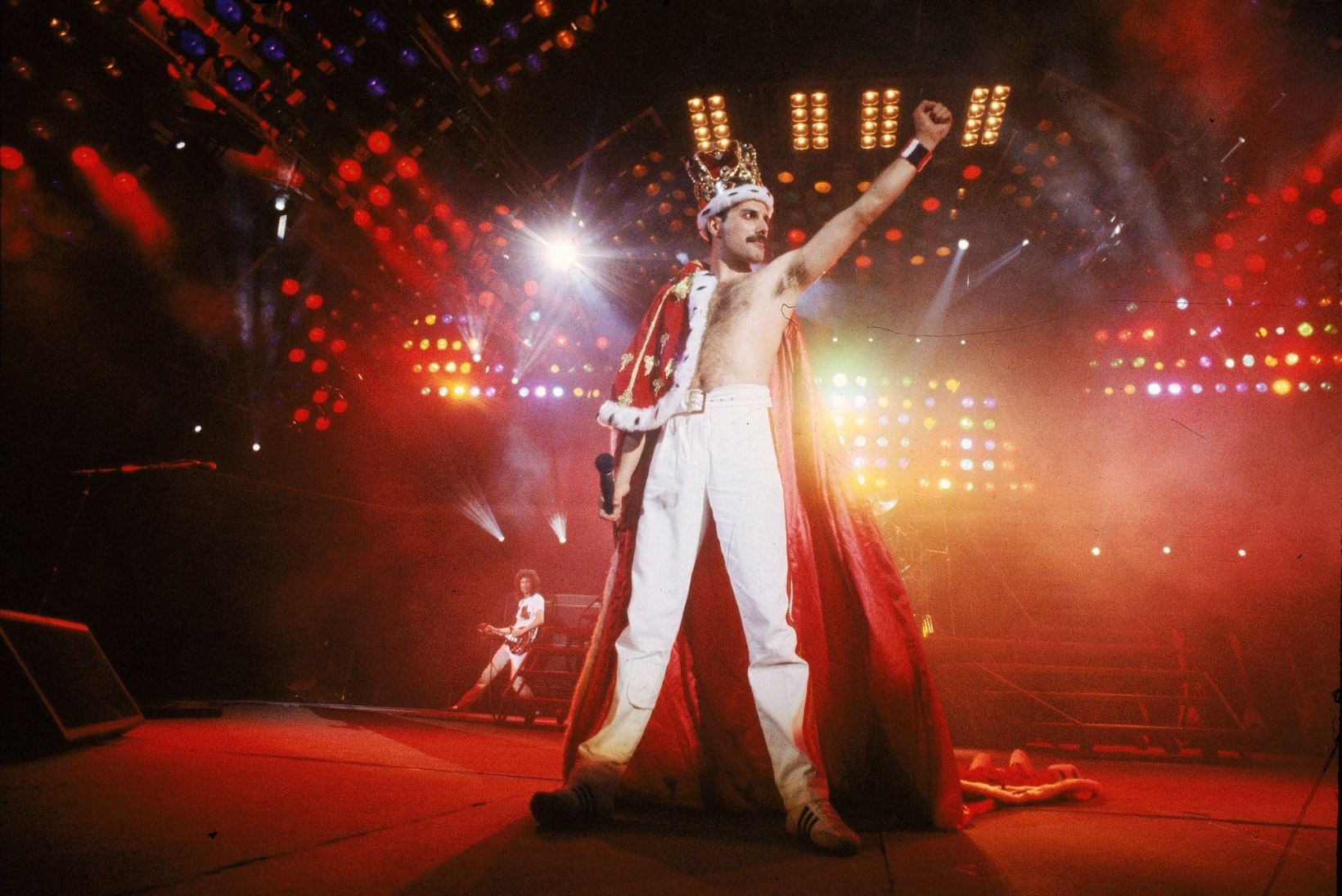 Haigusest räsitud Freddie Mercury: „Kui ma enam laulda ei saa, siis ma suren.“