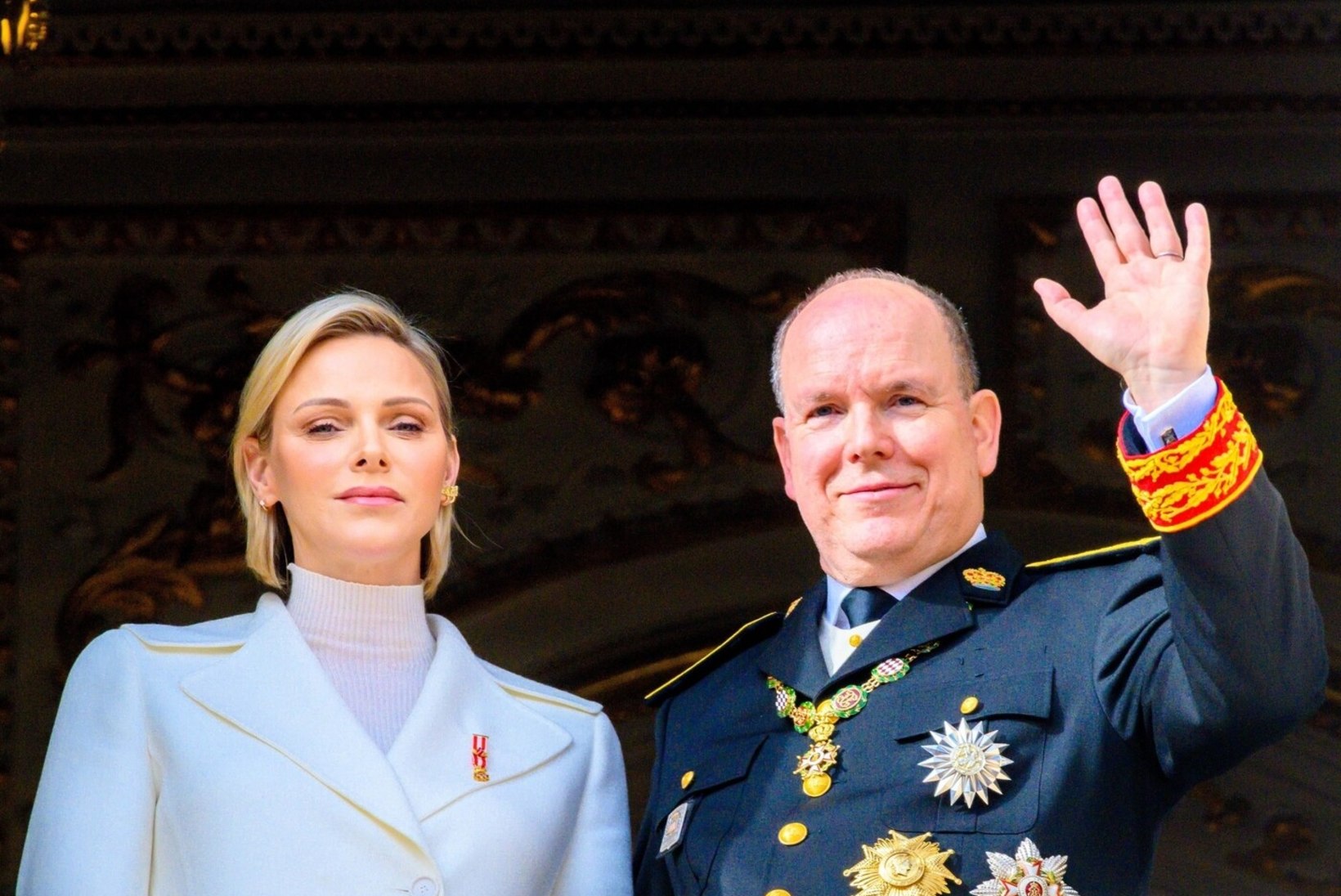 Leht: Monaco õukond varjab, et vürstinna Charlene oli surmasuus