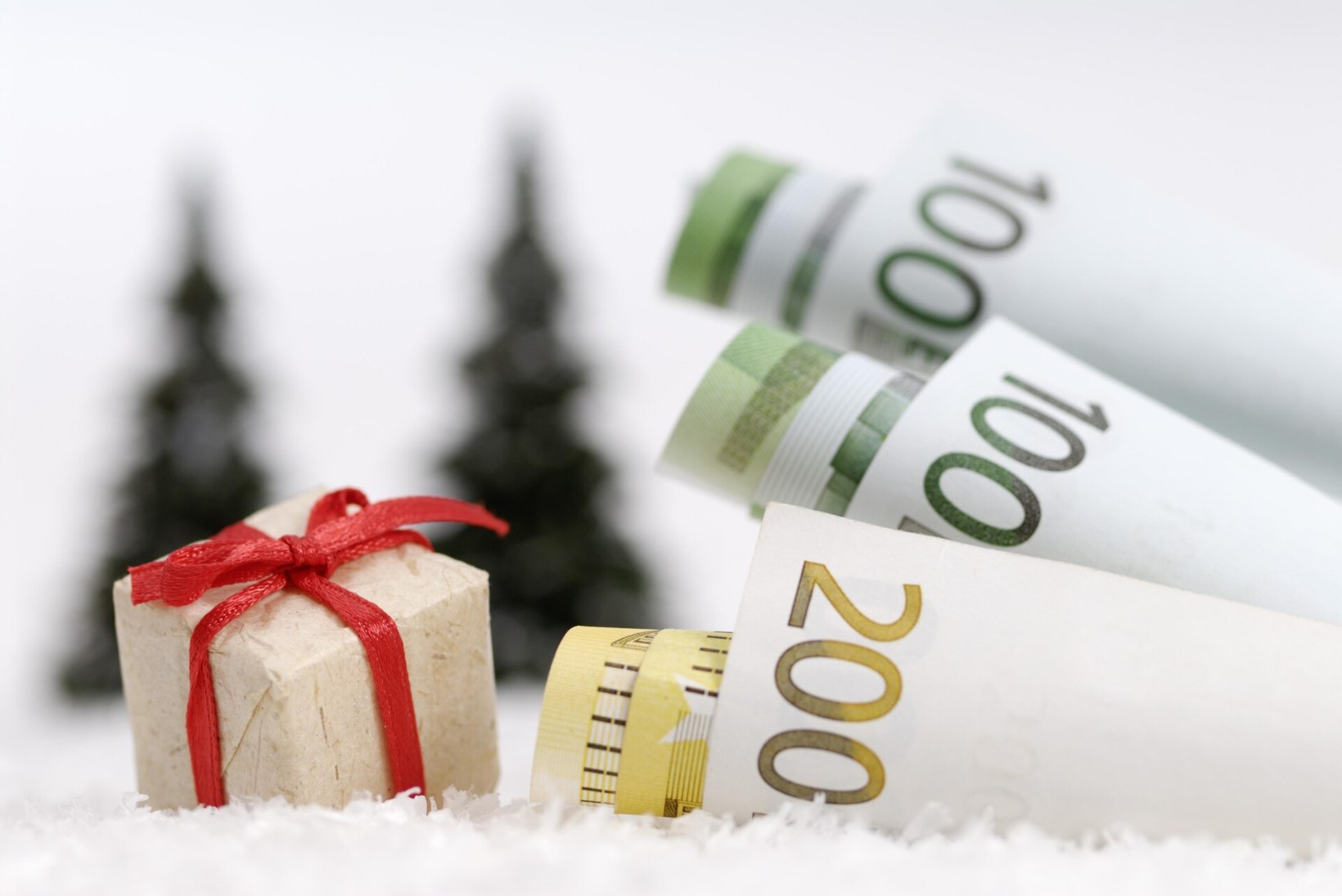 KULUKAIM KUU TULEKUL: jõulukinkide ostmiseks plaanitakse isegi laenu võtta!
