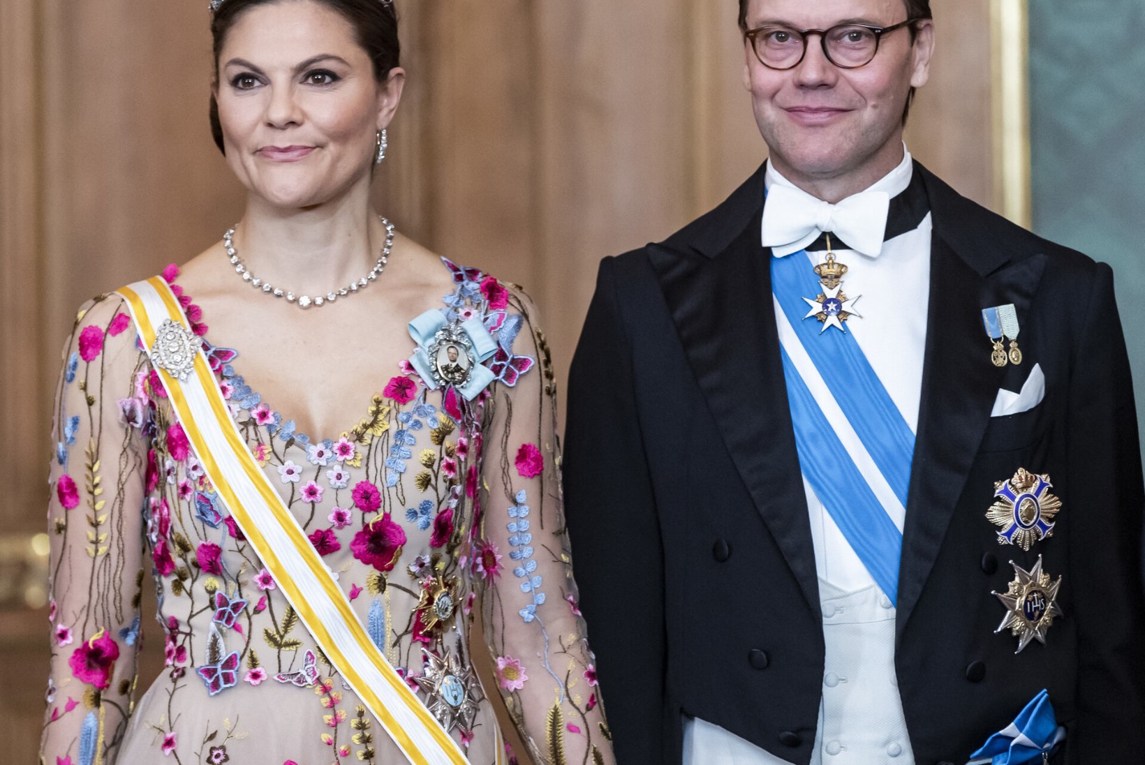 Rootsi kroonprintsess Victoria kandis rabavalt kaunist kleiti