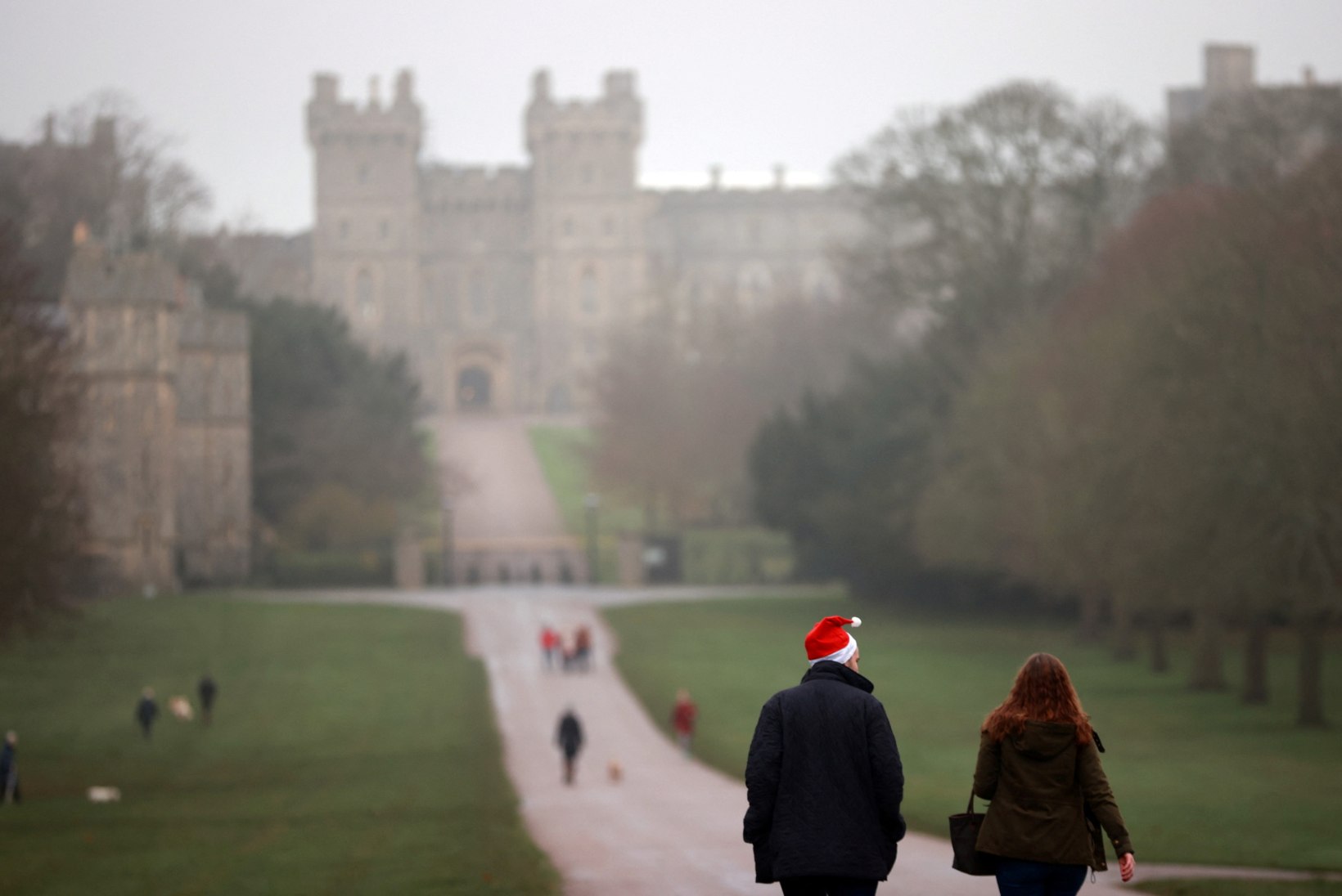 Paanika jõulupäeval: relvastatud mees tungis Windsori lossiõuele