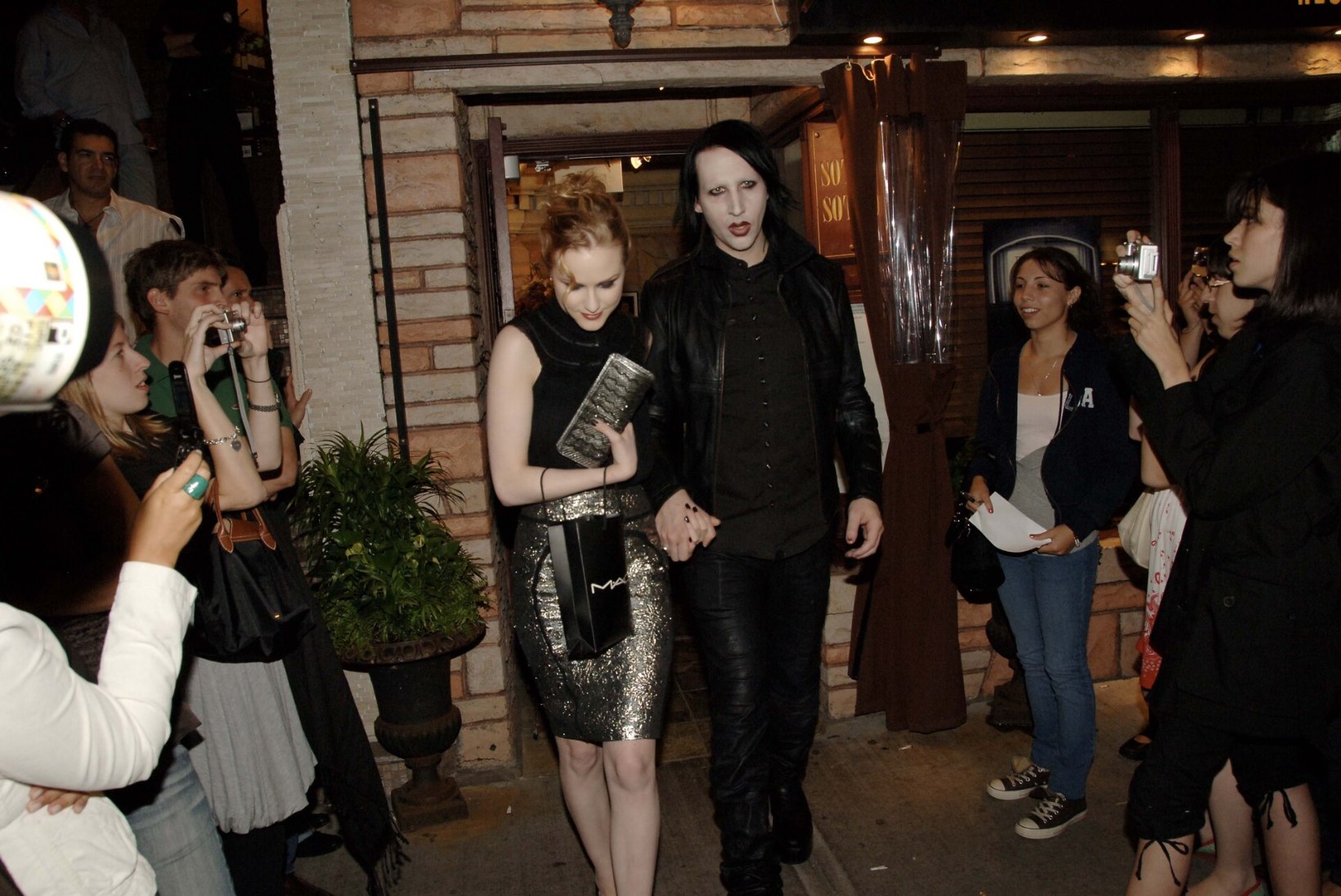 Näitlejanna väidab, et Marilyn Manson ähvardas tema pisipoega pilastada