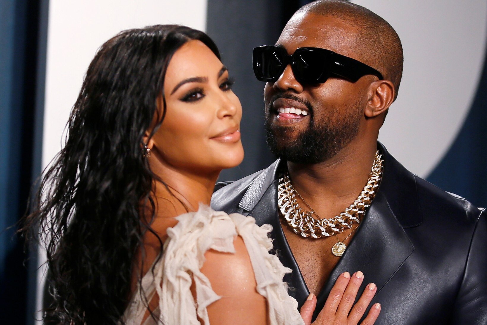 Kim Kardashian tänas moeauhinda vastu võttes oma eksmeest Kanye Westi