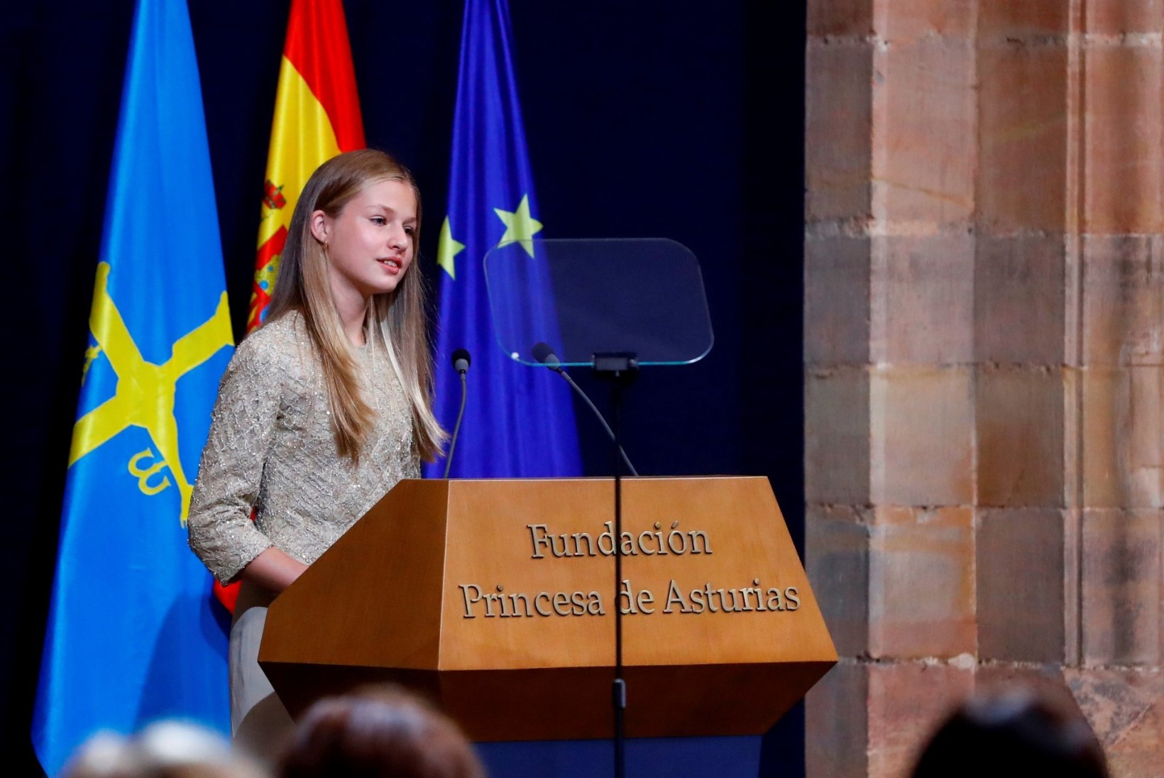 15aastane Hispaania kroonprintsess jätkab kooliteed Walesis