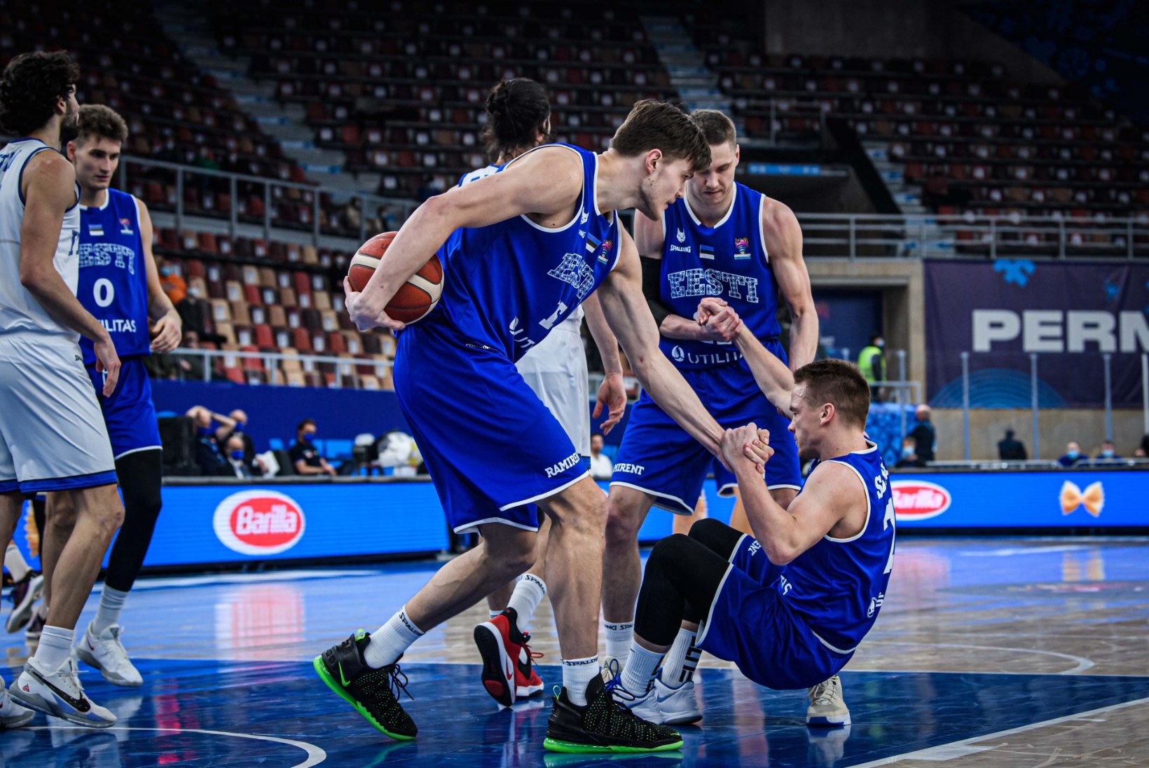 BLOGI JA GALERII | VÕIMAS! Suure edu maha mänginud Eesti korvpallikoondis alistas Itaalia lisaajal! 