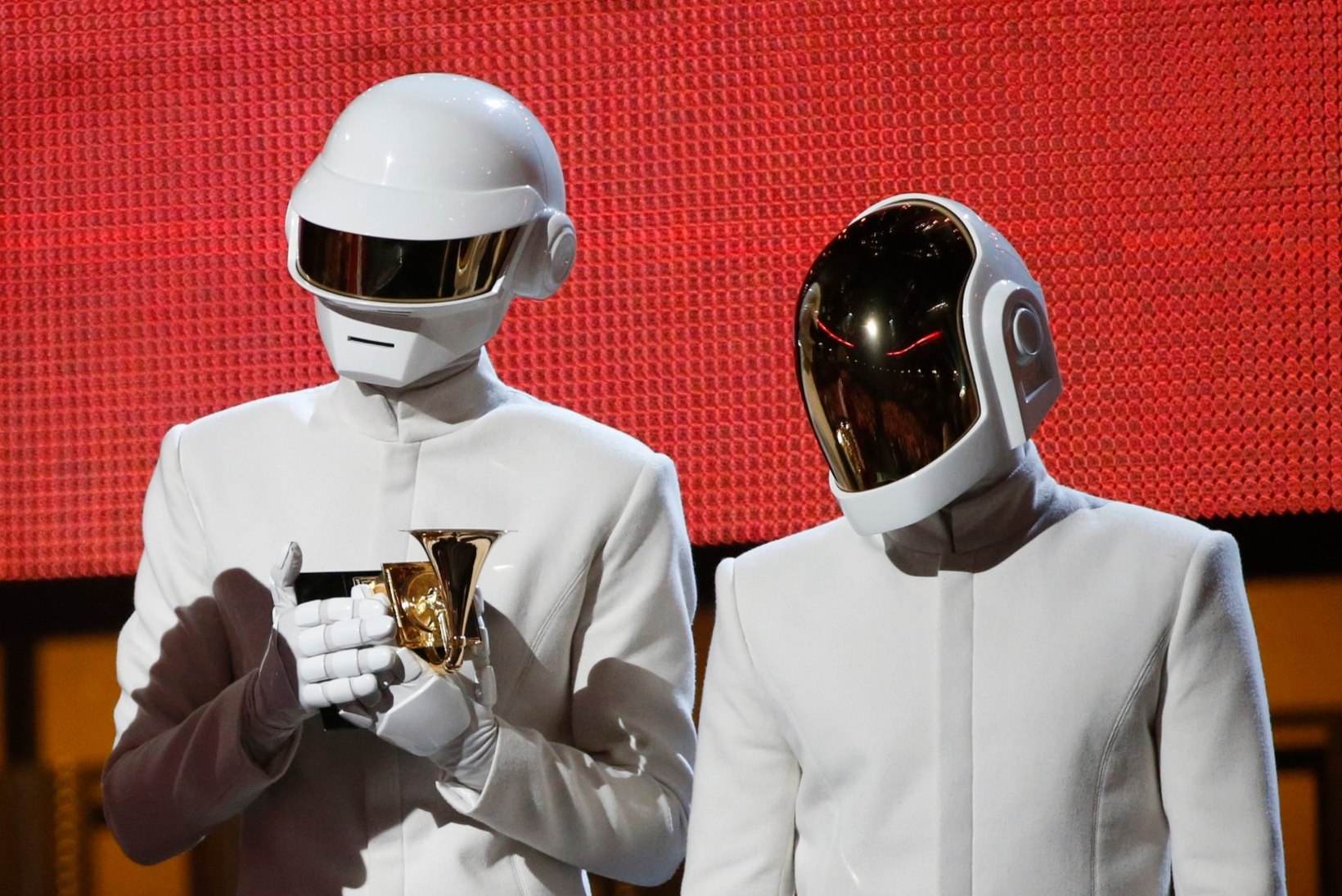 Prantsuse elektroduo Daft Punk läks 28 tegutsemisaasta järel laiali