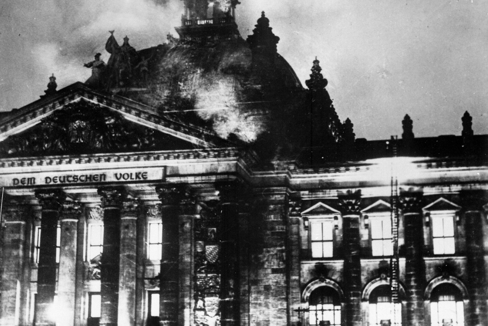 MINEVIKUHETK | 27. veebruar: Berliinis süüdati parlamendihoone