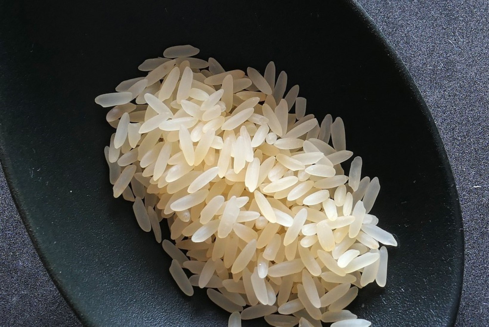 LUGEJA KÜSIB: mida teha toidukorrast järele jäänud keedetud riisiga?