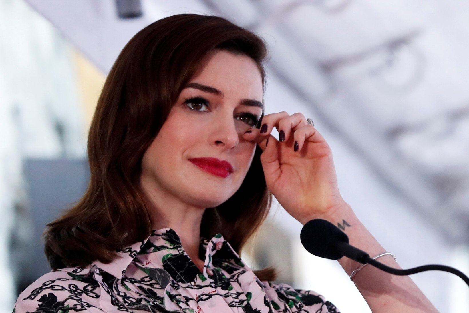 Halvima näitleja auhinnale nomineeriti Anne Hathaway ja Robert Downey