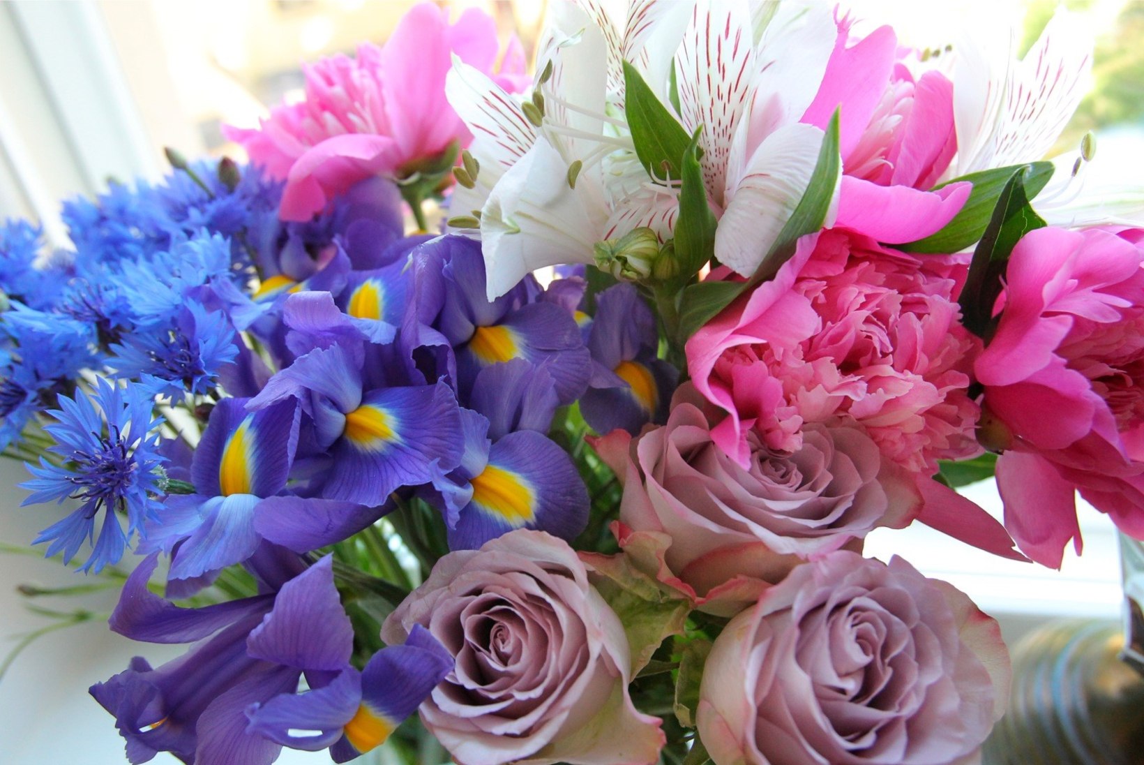 Lugejakiri | Kas sinu mees kingib lilli ainult tähtpäevadel?