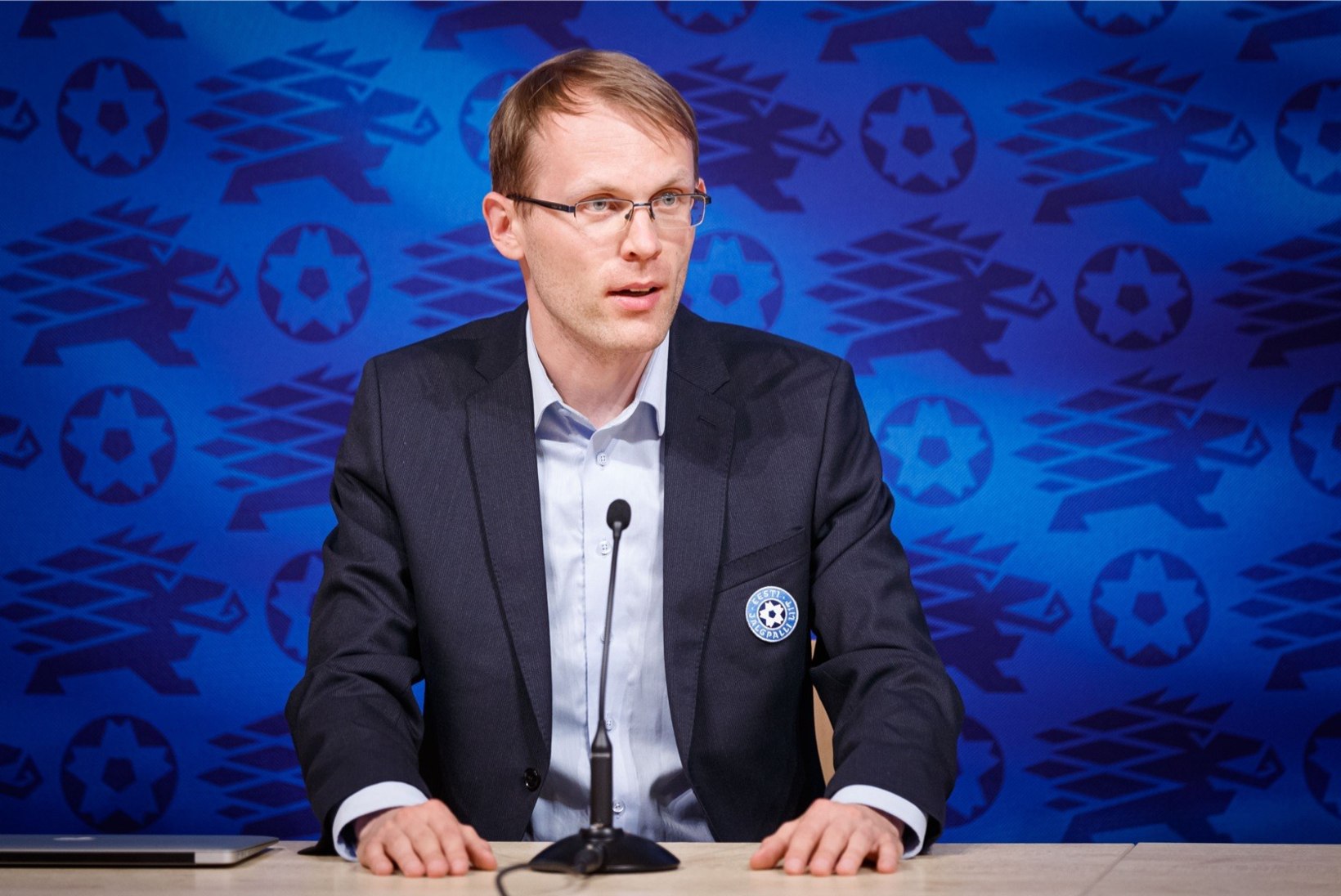 Eesti Jalgpalli Liidu esindaja: meil on lisaks kahele veel juhtumeid, kus on olnud ebasobivat kokkupuudet treeneri ja tema õpilase vahel