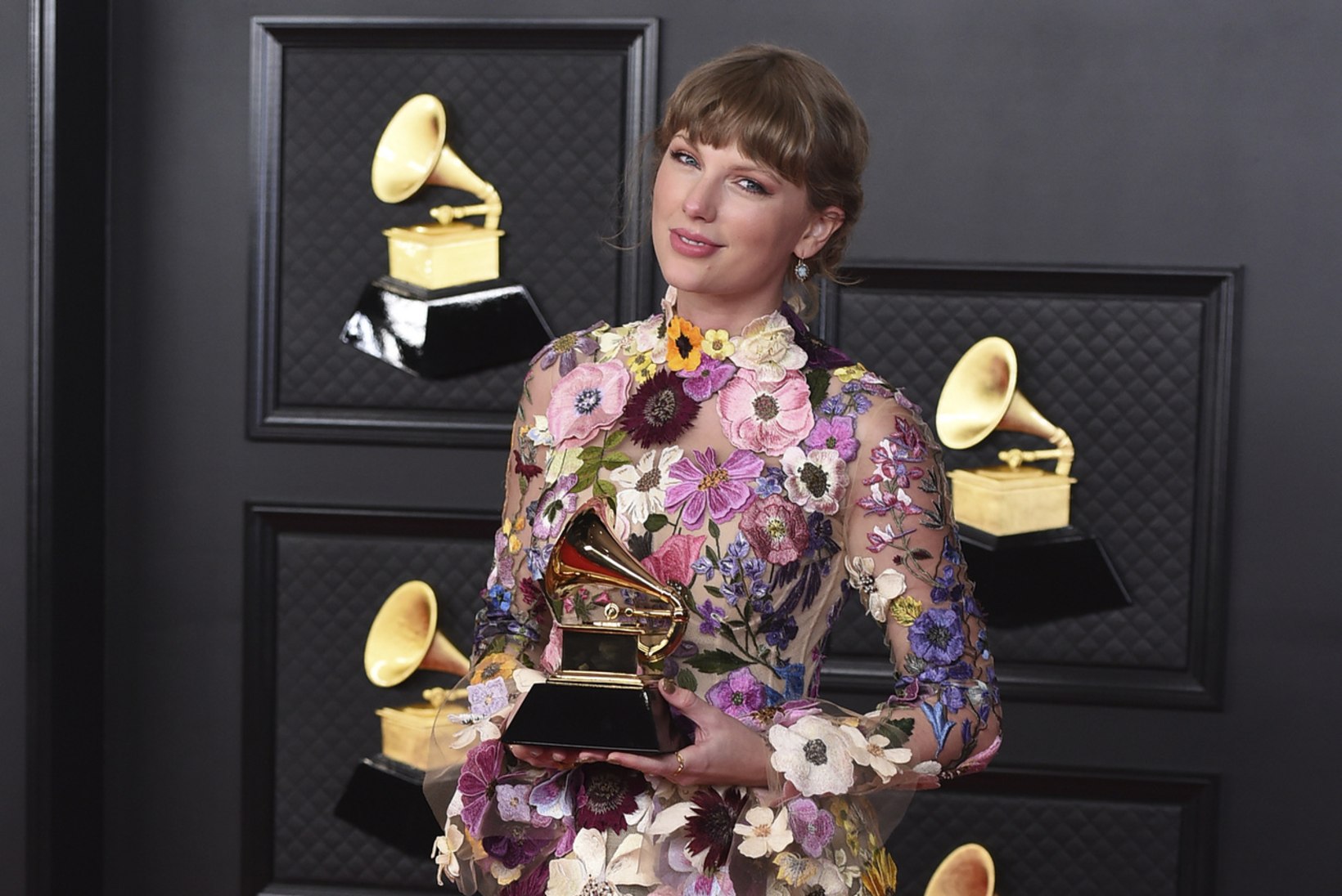 Naised teenisid Grammy-galal epohhiloovaid võite