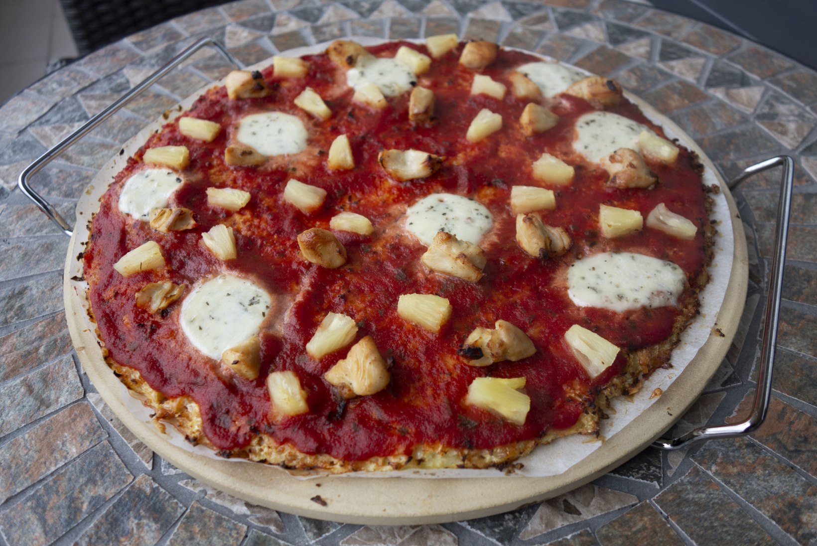 KATSE | Kui keeruline on teha pitsapõhja kodujuustust või lillkapsast? 