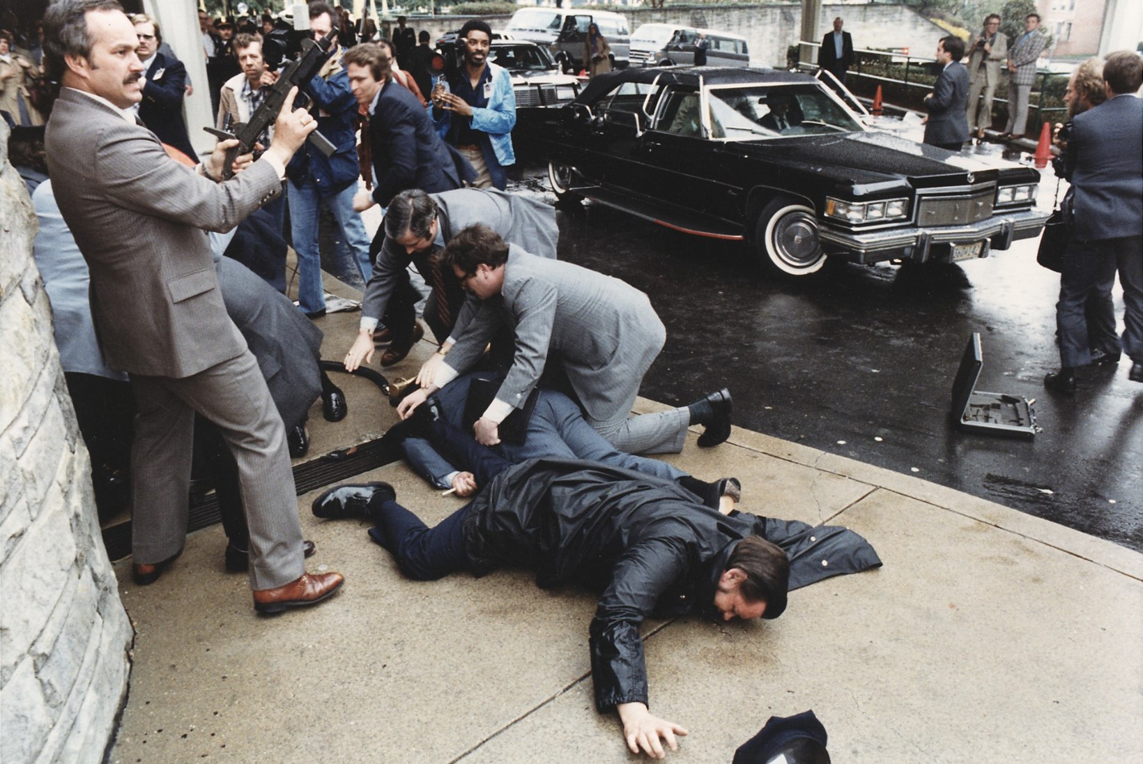 MENUFILMI EESKUJUL: Ronald Reaganit tulistanud mees üritas avaldada muljet Hollywoodi staarile