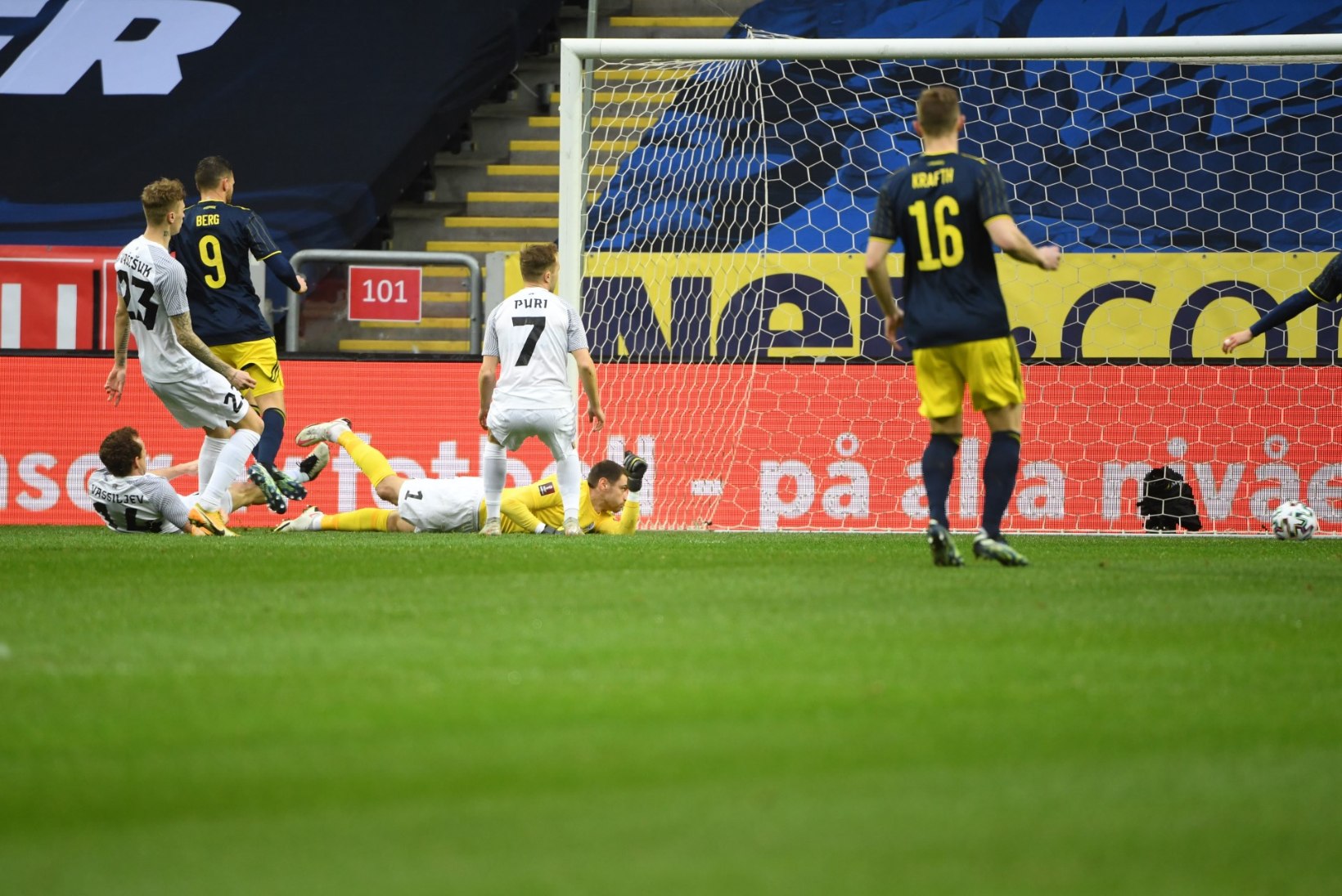 BLOGI | Eesti jalgpallikoondis kaotas võõrsil Rootsile, Zlatan platsile ei pääsenud