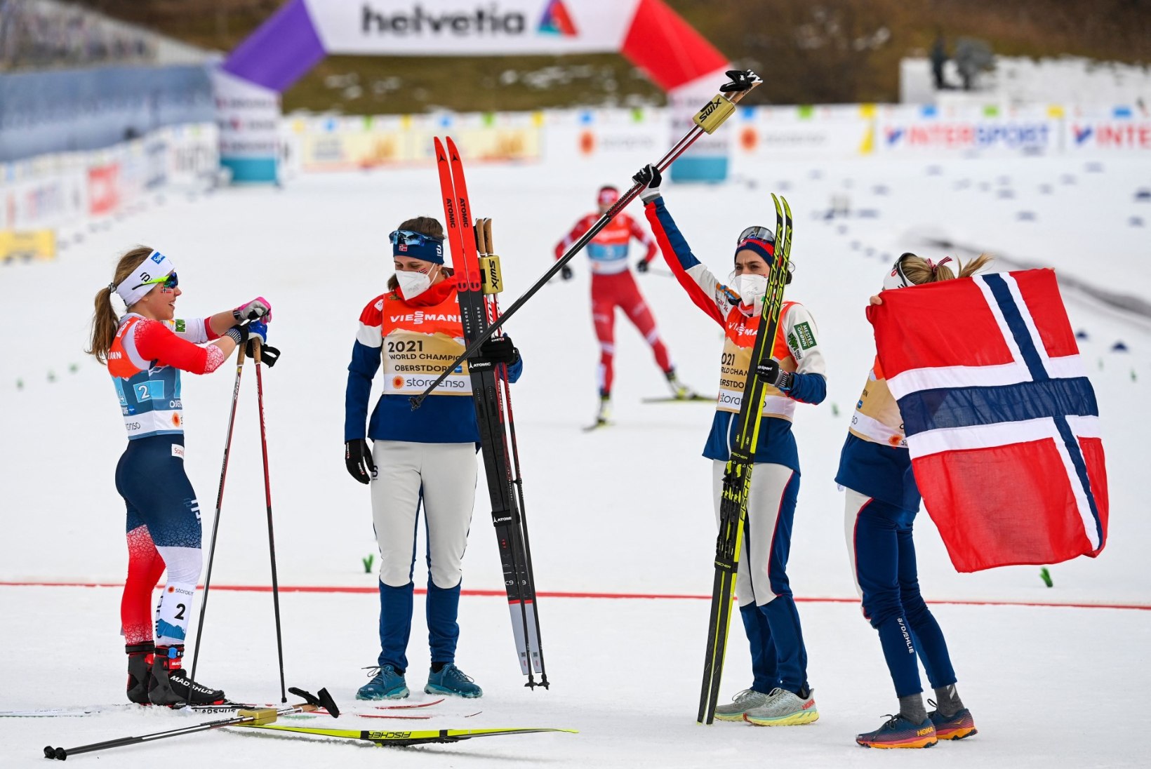 Naiste teatesõidu võitis oodatult Norra, Eesti sai ringiga