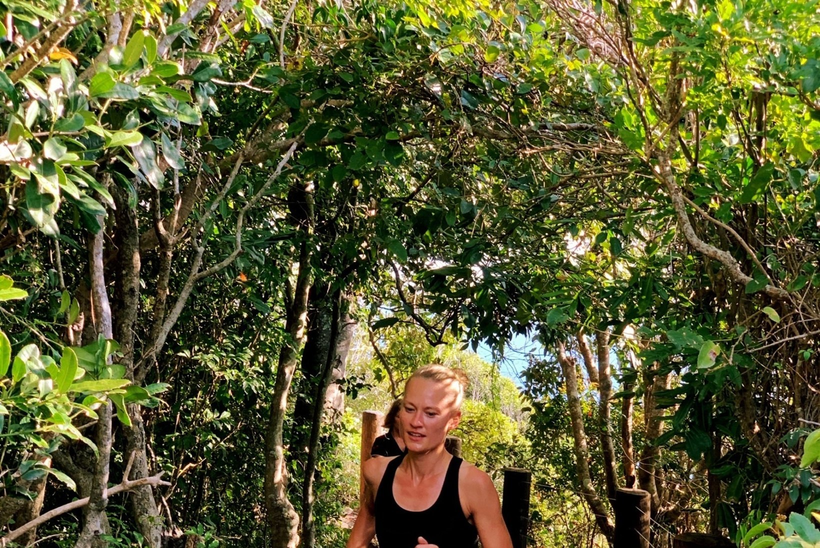 VÄGEV KANNAPÖÖRE: Austraalias maratonijooksjaks hakanud eestlanna: mulle meeldis pidudel käia ja suitsetada, nagu noortele ikka