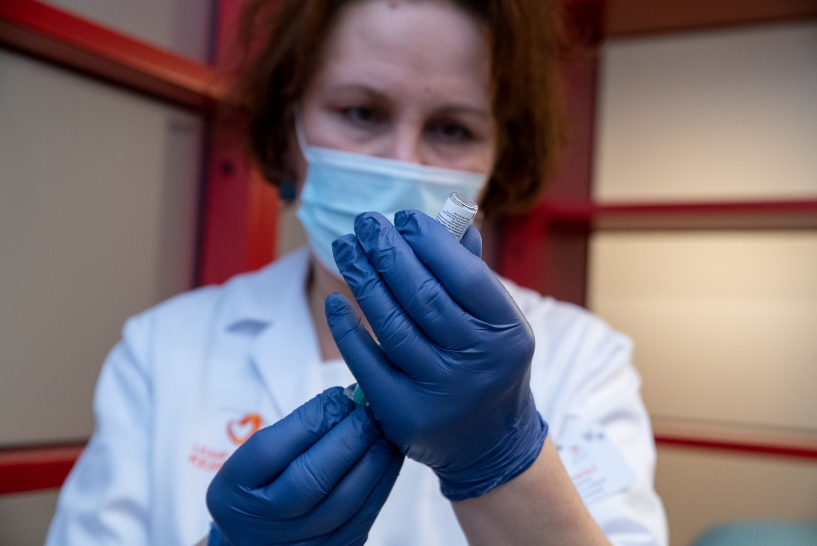 NAABRID ON MURES: Soome loovutab raskustes riikidele vaktsiini, ka Eestile