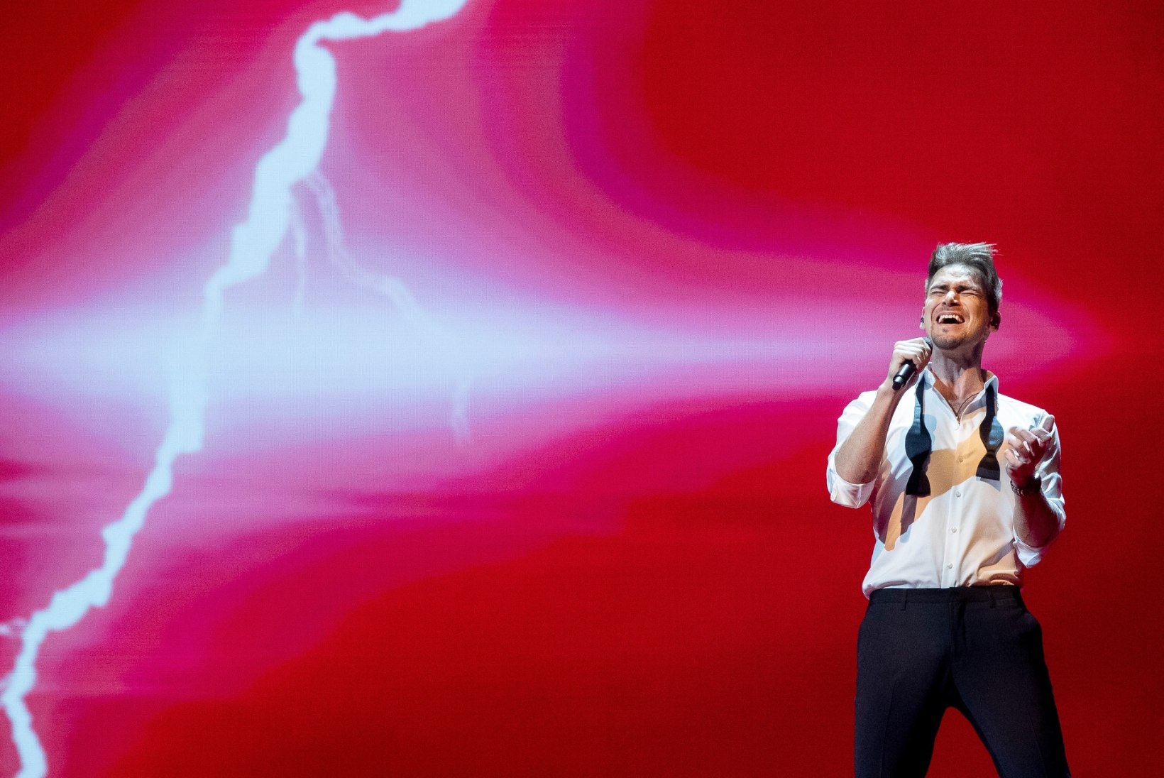 VIDEO | Uku Suviste esimesest lavaproovist Eurovisionil: kümne palli skaalal hakkame neljast minema ja poolfinaaliks tahaks etteotsa jõuda