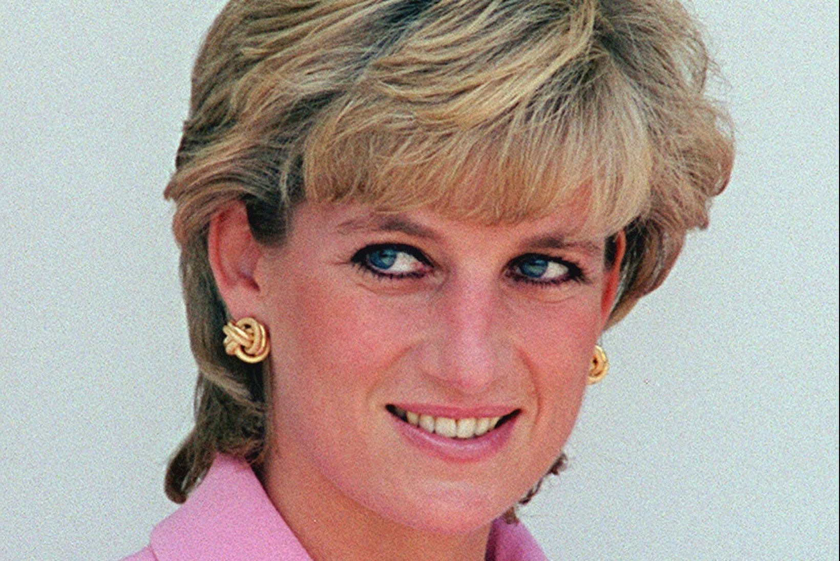 BBC tunnistab, et Dianalt saadi pommintervjuu pettusega. Prints William: "BBC pettus halvendas mu vanemate suhteid."