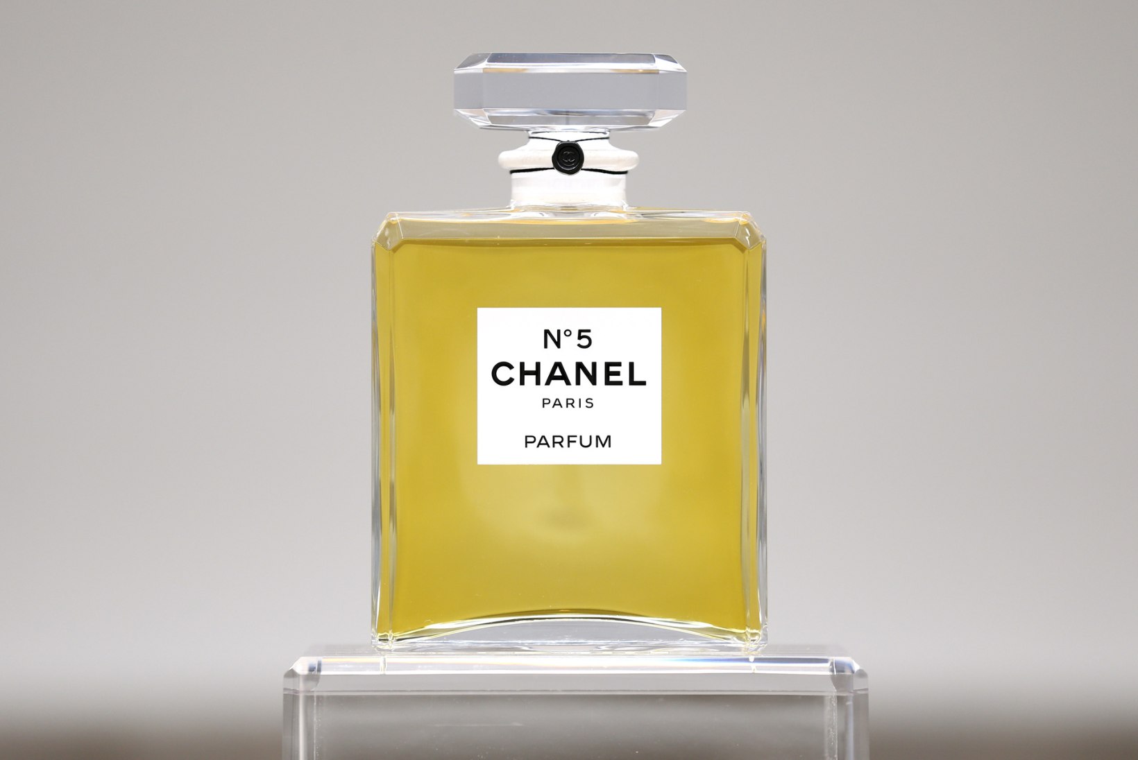 Maailma kuulsaim parfüüm sai saja-aastaseks