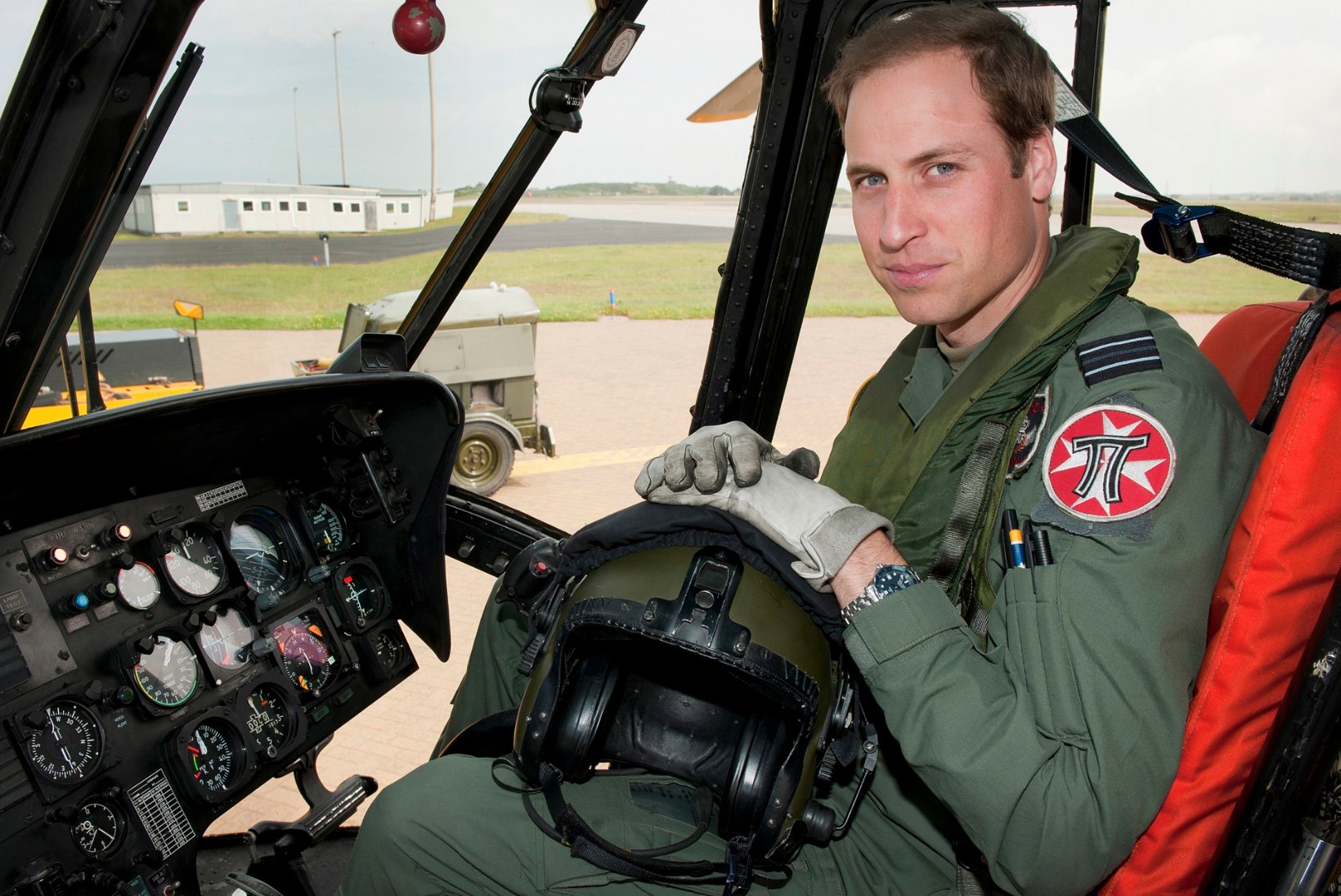 TERVISEPAANIKA: prints Williami kolleeg sai helikopteri mürgiaurudest vähktõve