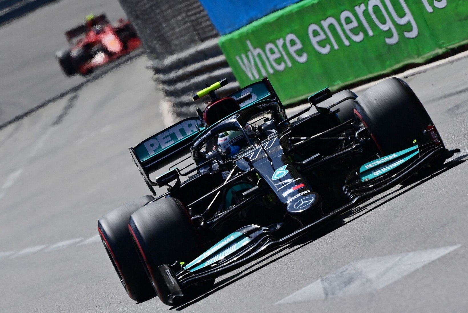 KUULUJUTUD! Viimaste aastate F1 valitseja Mercedes teeb uueks hooajaks tähtsa muudatuse
