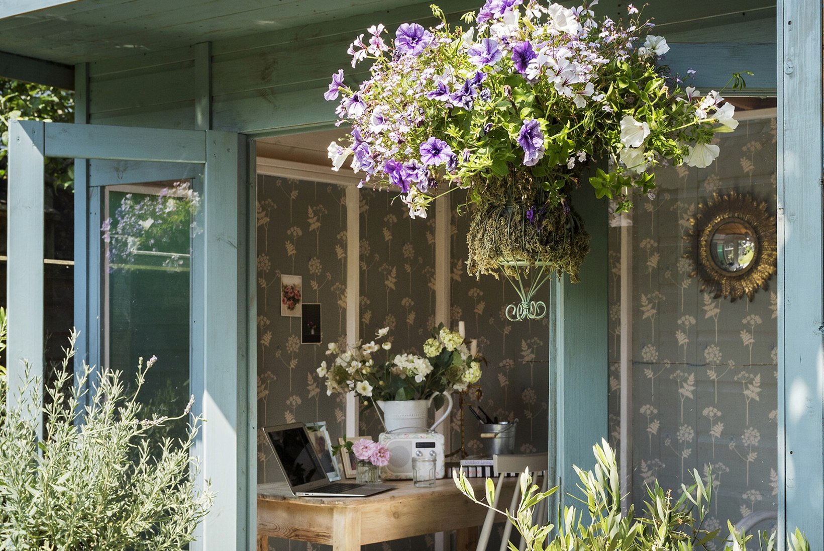 PRAKTILISED NIPID: väikesest aiamajast saab hubase suvetoa