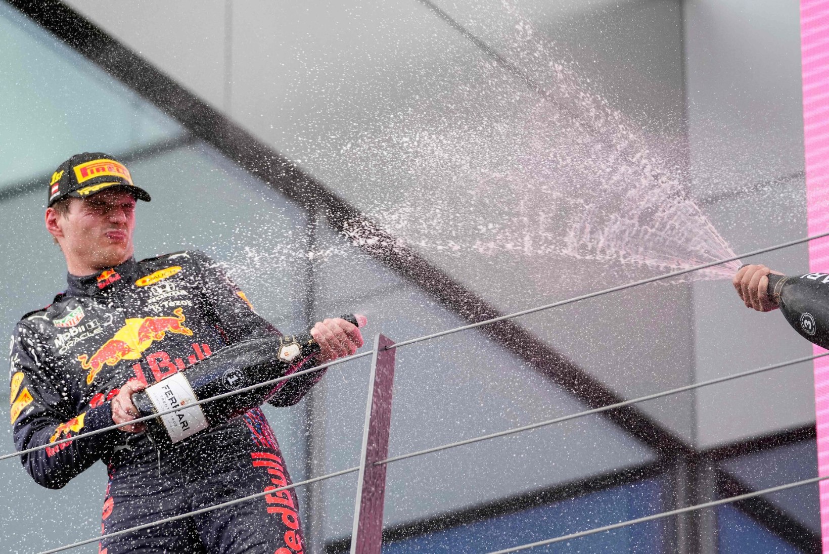 Võiduka Verstappeni käitumine tõi Red Bullile hoiatuse