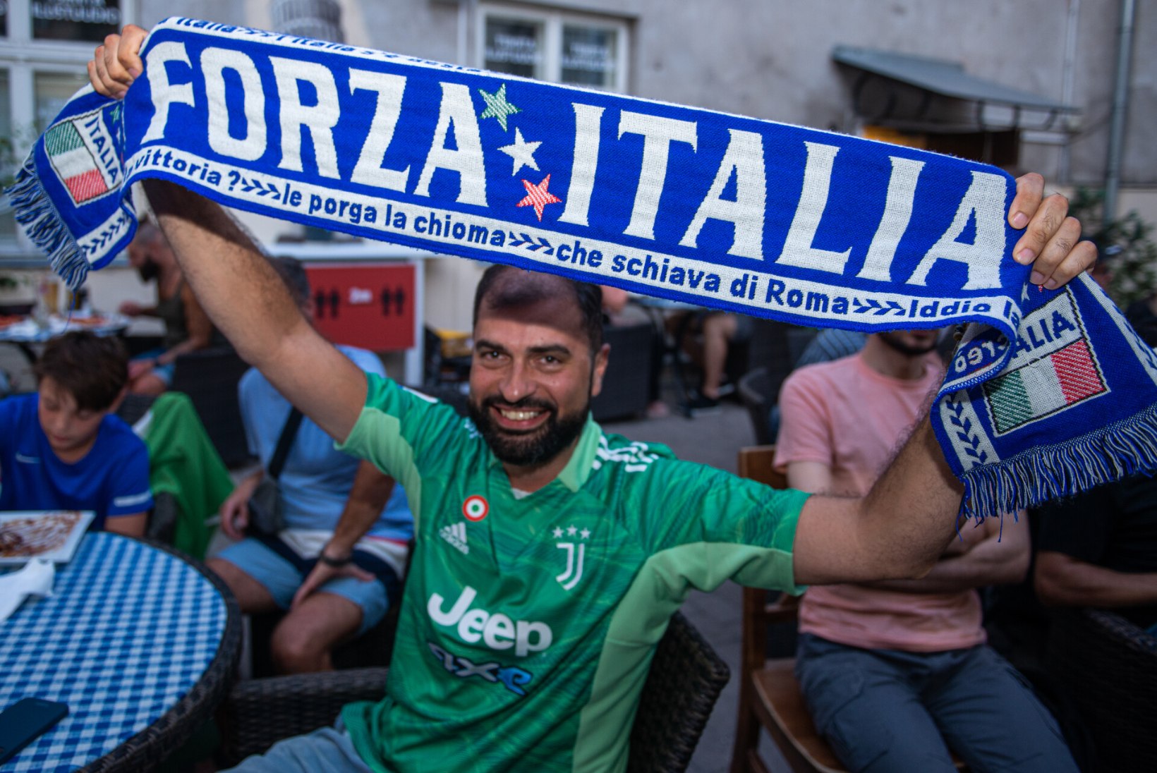 Forza Italia: Tartu itaallased panid võidurõõmu ühte suurde hõiskesse