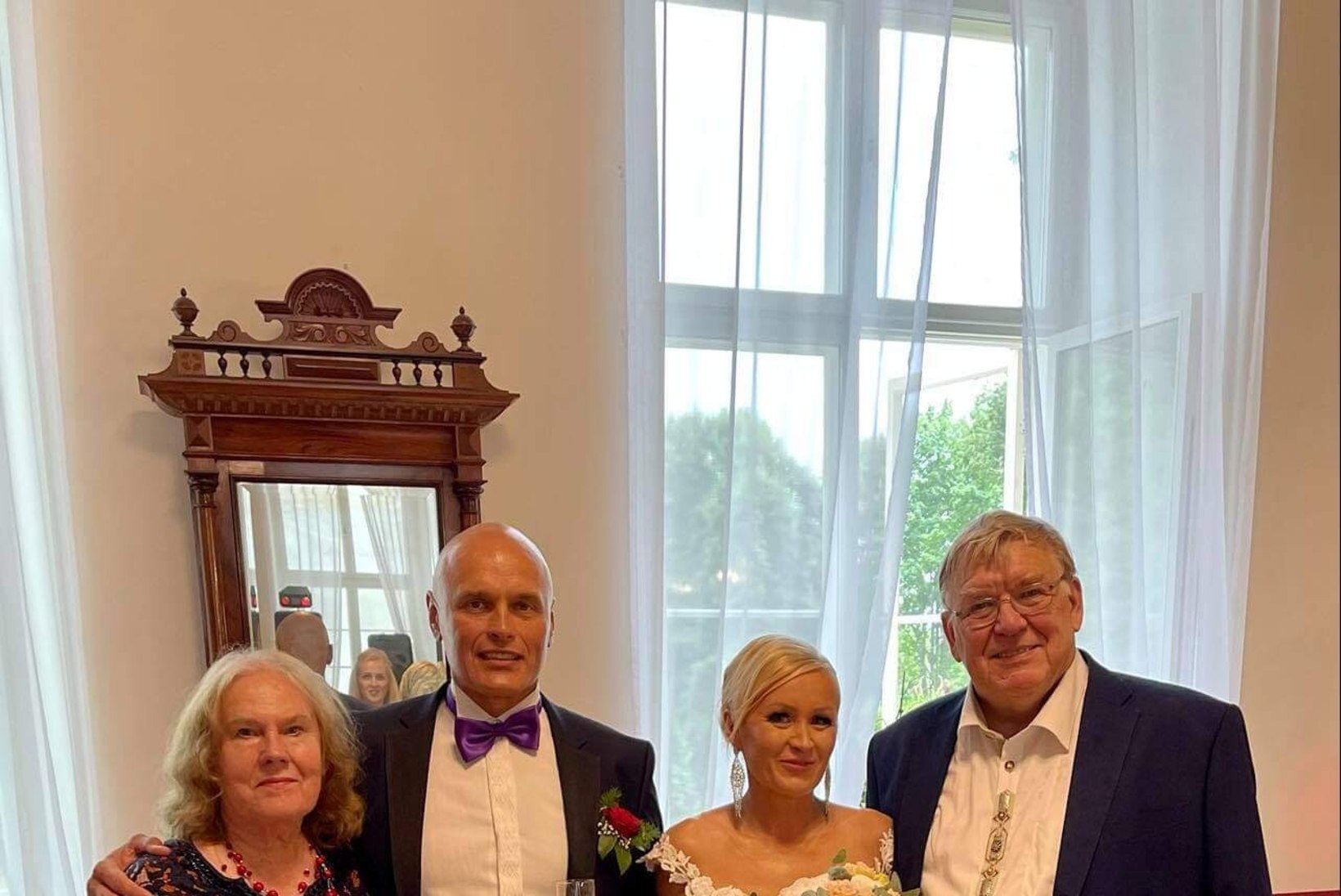 GALERII | Kristiina Võsu oma pulmast: külaline Mart Helme pani rahva korralikult käima 