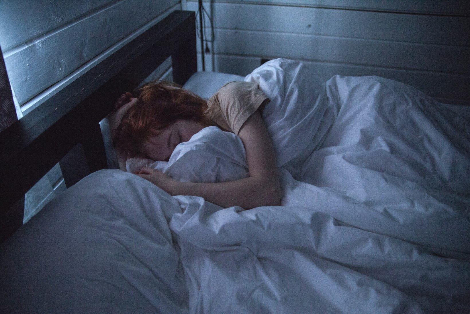 Kas sul on raskusi uinumisega või ärkad öösiti samal ajal? Põhjus võib peituda sinu emotsionaalses seisundis!