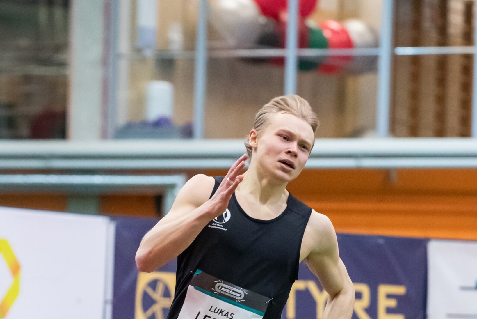 VIDEO | 20aastane Eesti sprinter tegi lubatust tugevama taganttuule toel suurepärase jooksu