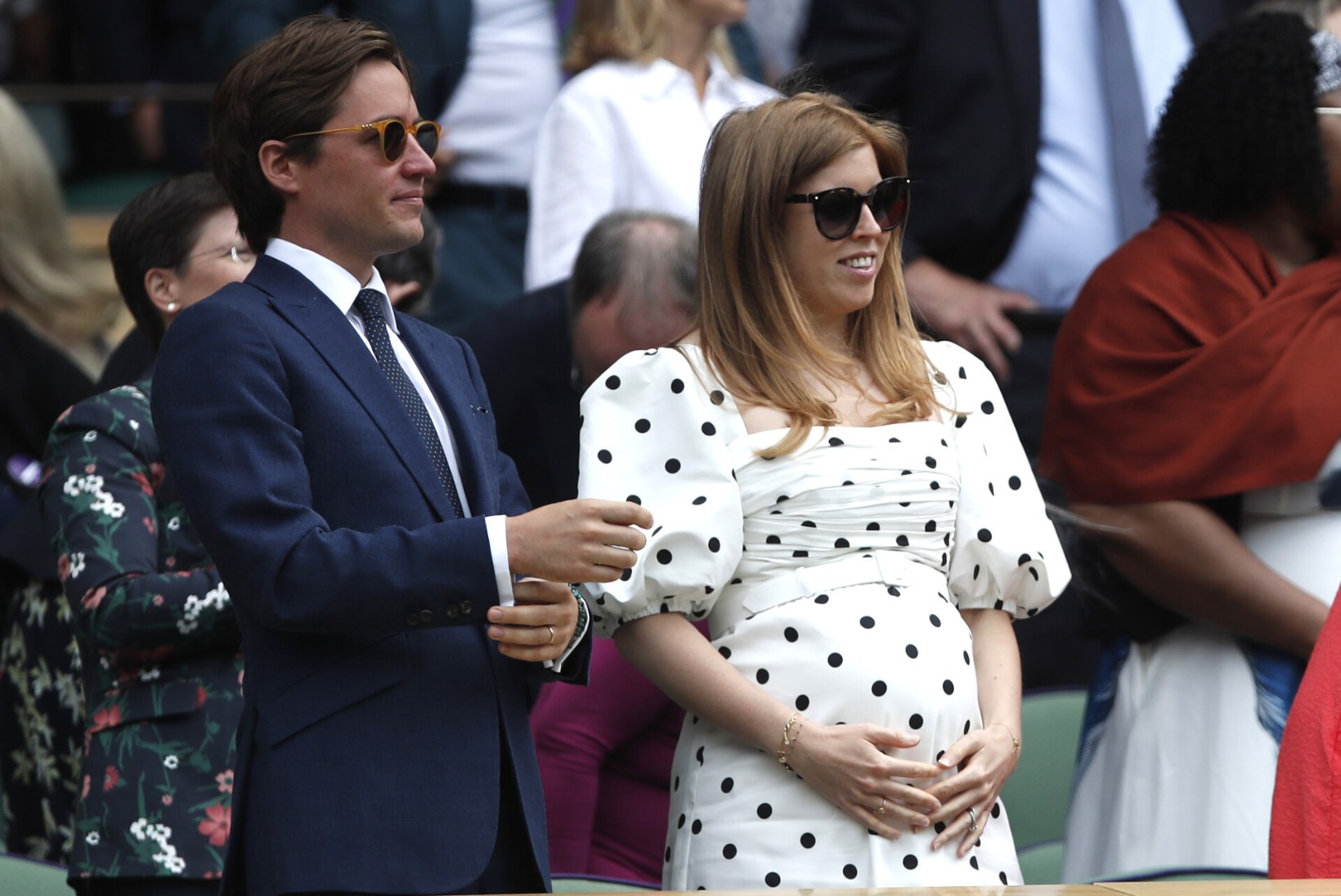 Printsess Beatrice näitas Wimbledonis oma rasedakõhukest