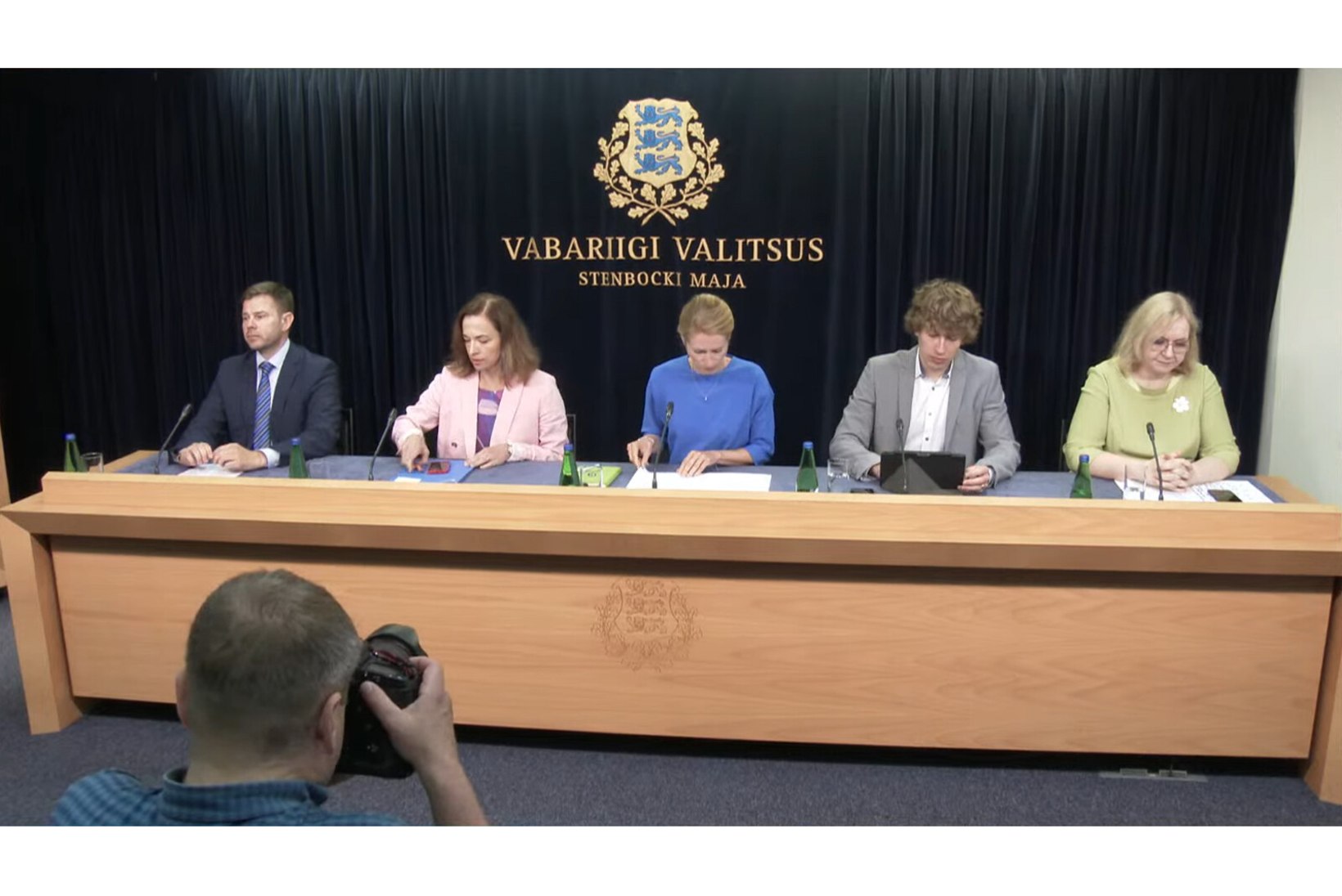 VIDEO | Maris Lauri: tööandja võib küsida tõendeid. Kui töötaja on endale või teistele ohtlik, tuleb kaaluda vallandamist