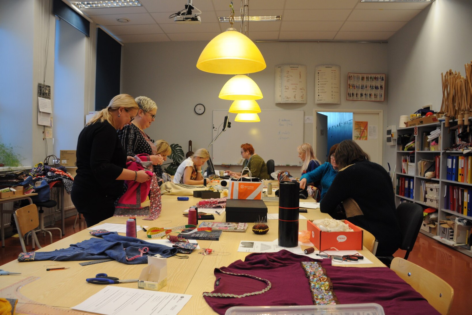 UUESTI KOOLI: Haapsalu Kutsehariduskeskus ootab tekstiilierialale õppima!
