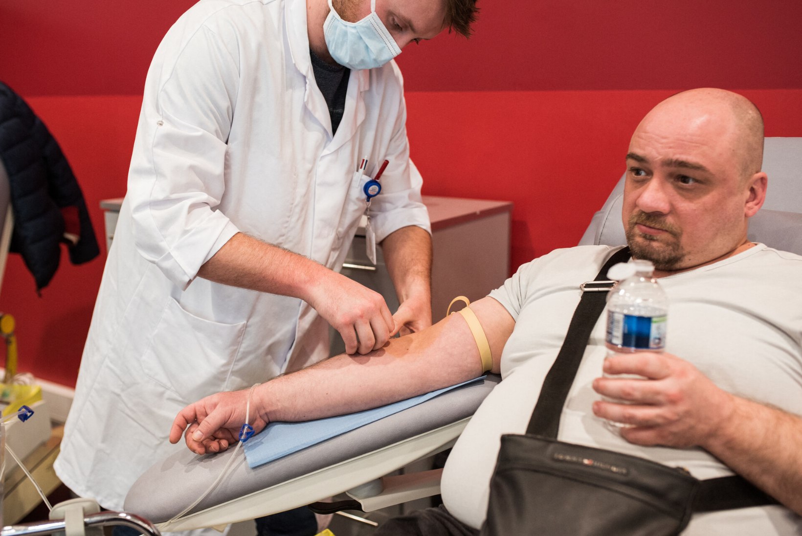 VAKTSIINIVASTASTE PÖÖRANE NÕUE: vereülekandeks kõlbab ainult vaktsineerimata doonori veri!