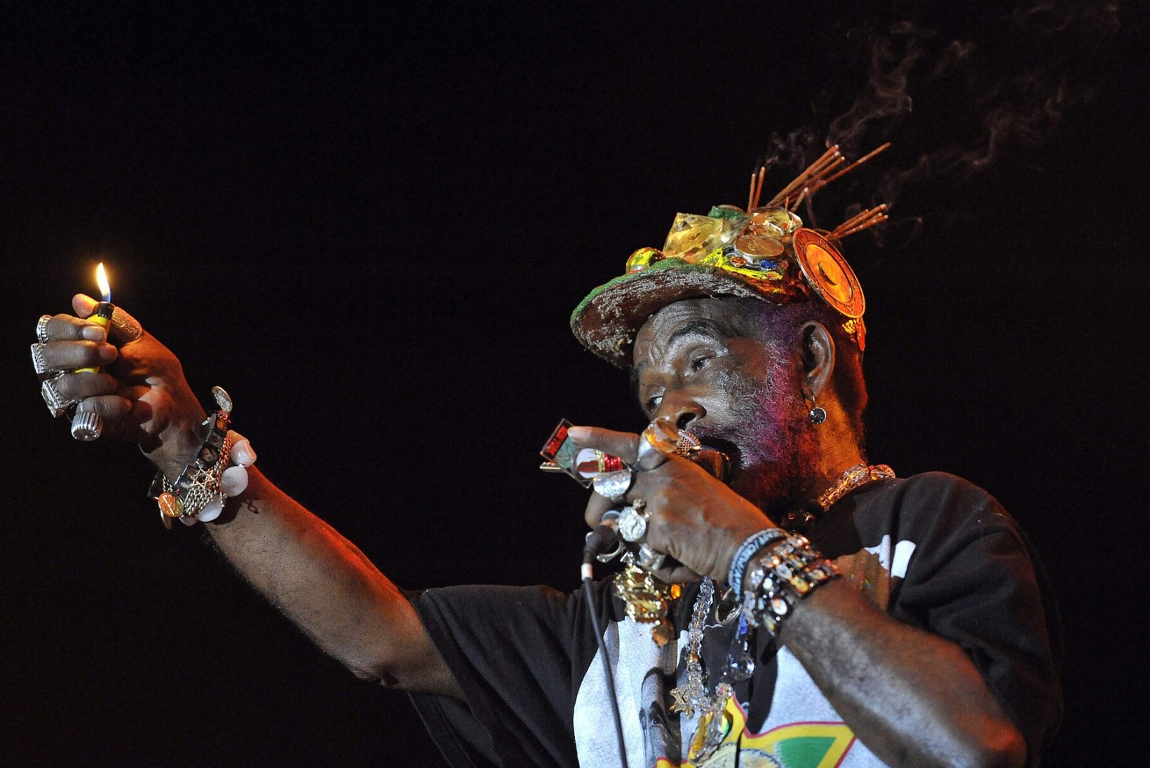 Suri mõjukas reggae-artist ja produtsent Lee „Scratch“ Perry