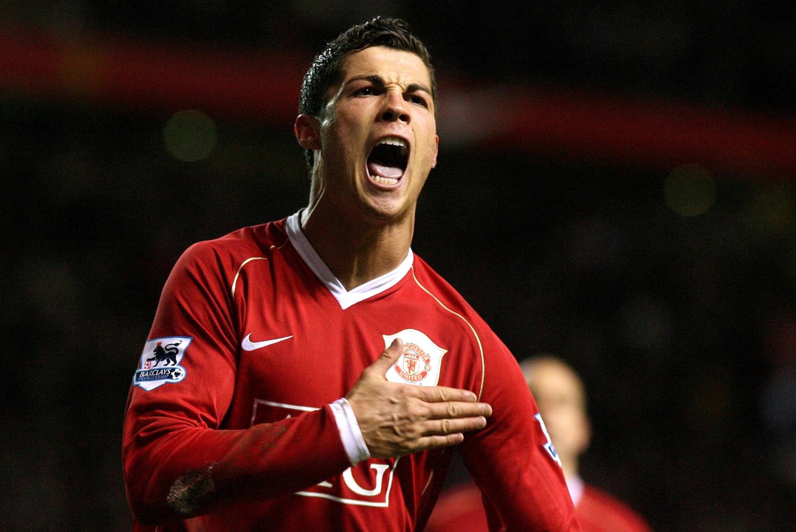 Ronaldost sai ametlikult Unitedi mängija. Numbriga plaanitakse JOKK-skeemi