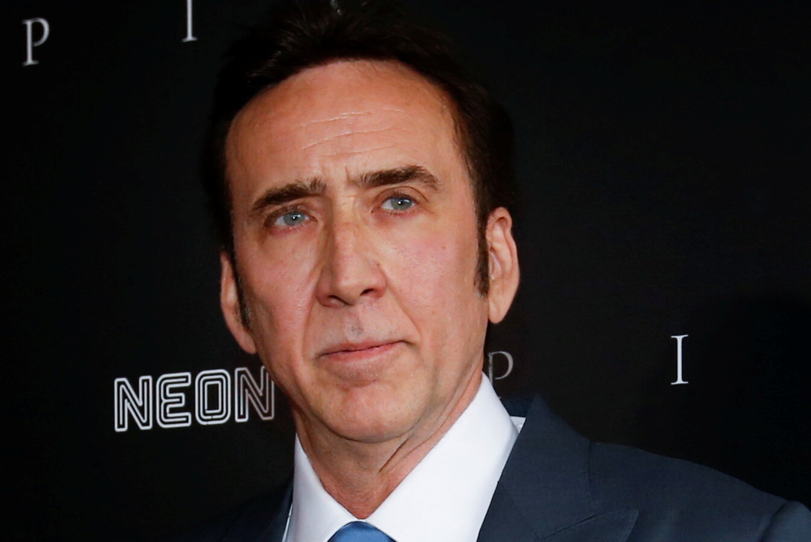 Nicolas Cage möllas purjus peaga Las Vegase peenes baaris