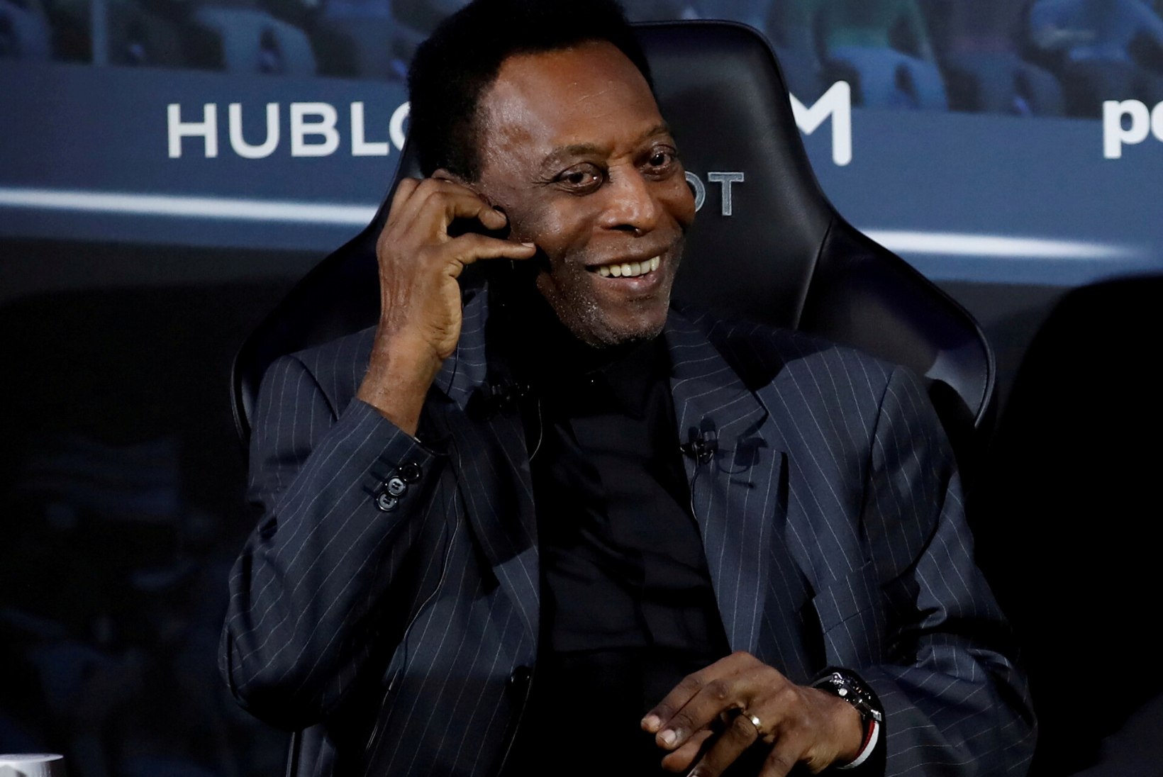 80aastane Pelé viibib kuuendat päeva haiglas, jalgpallikuningal eemaldati kasvaja