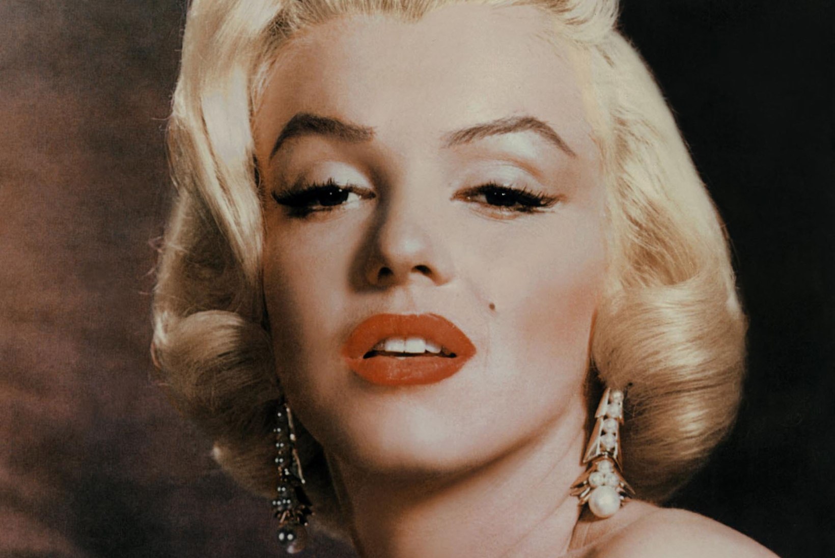 UUS RAAMAT: Marilyn Monroele said saatuslikuks tema teadmised ufode kohta