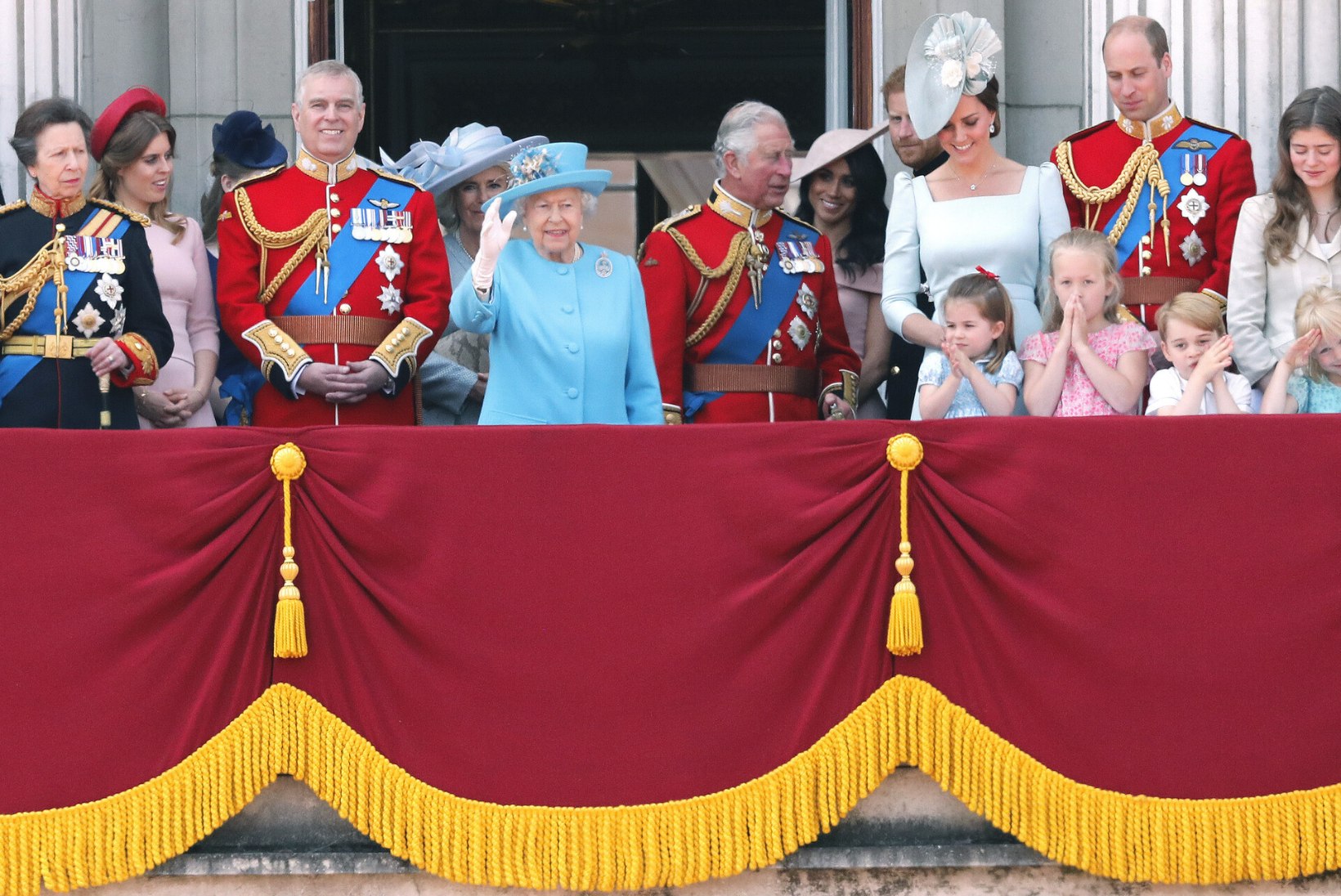 Leht: Charles ja William nõudsid, et Andrew kuninglikust perest välja heidetaks