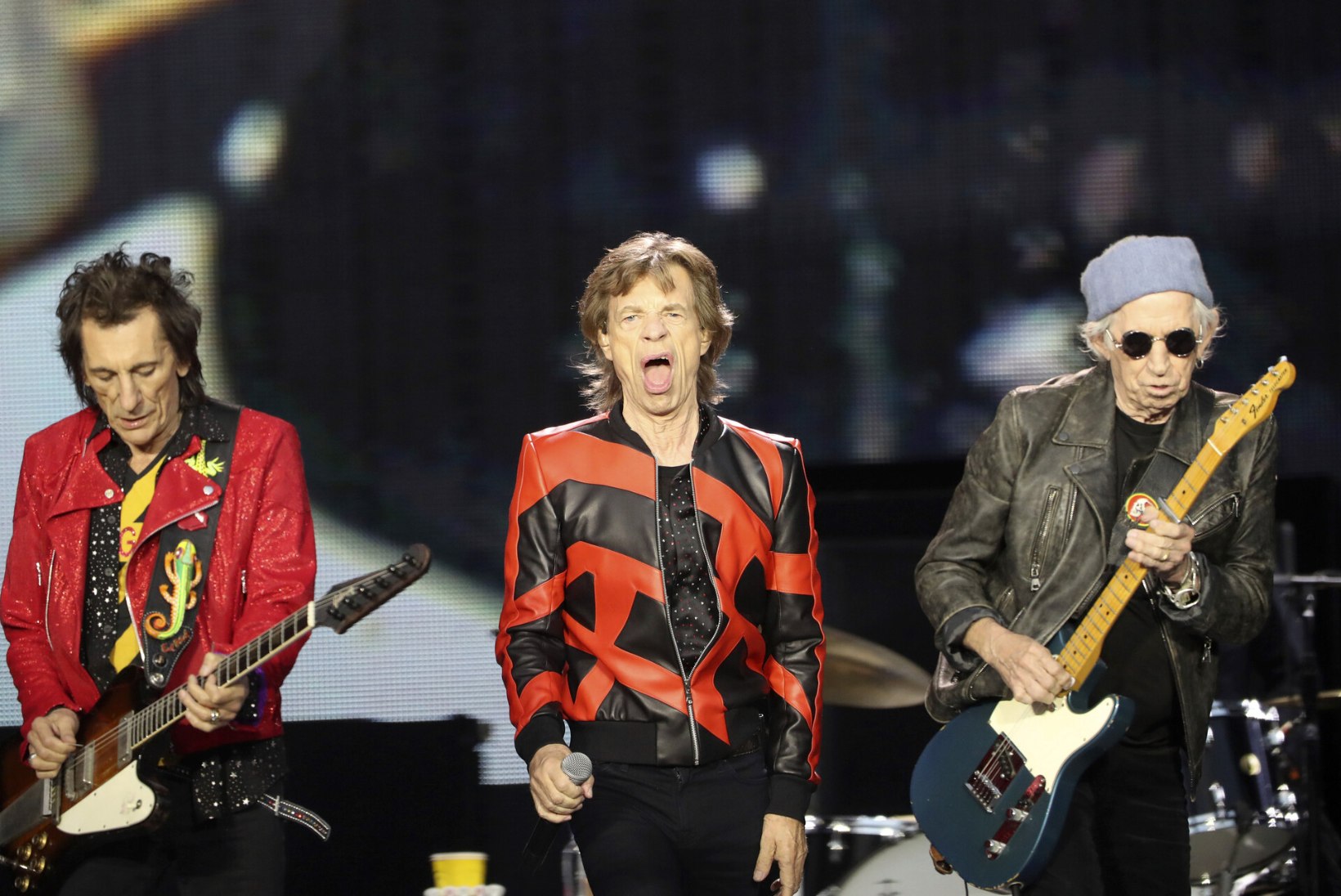 Uus kõmuraamat: Mick Jagger on seksinud kahe bändikaaslasega!