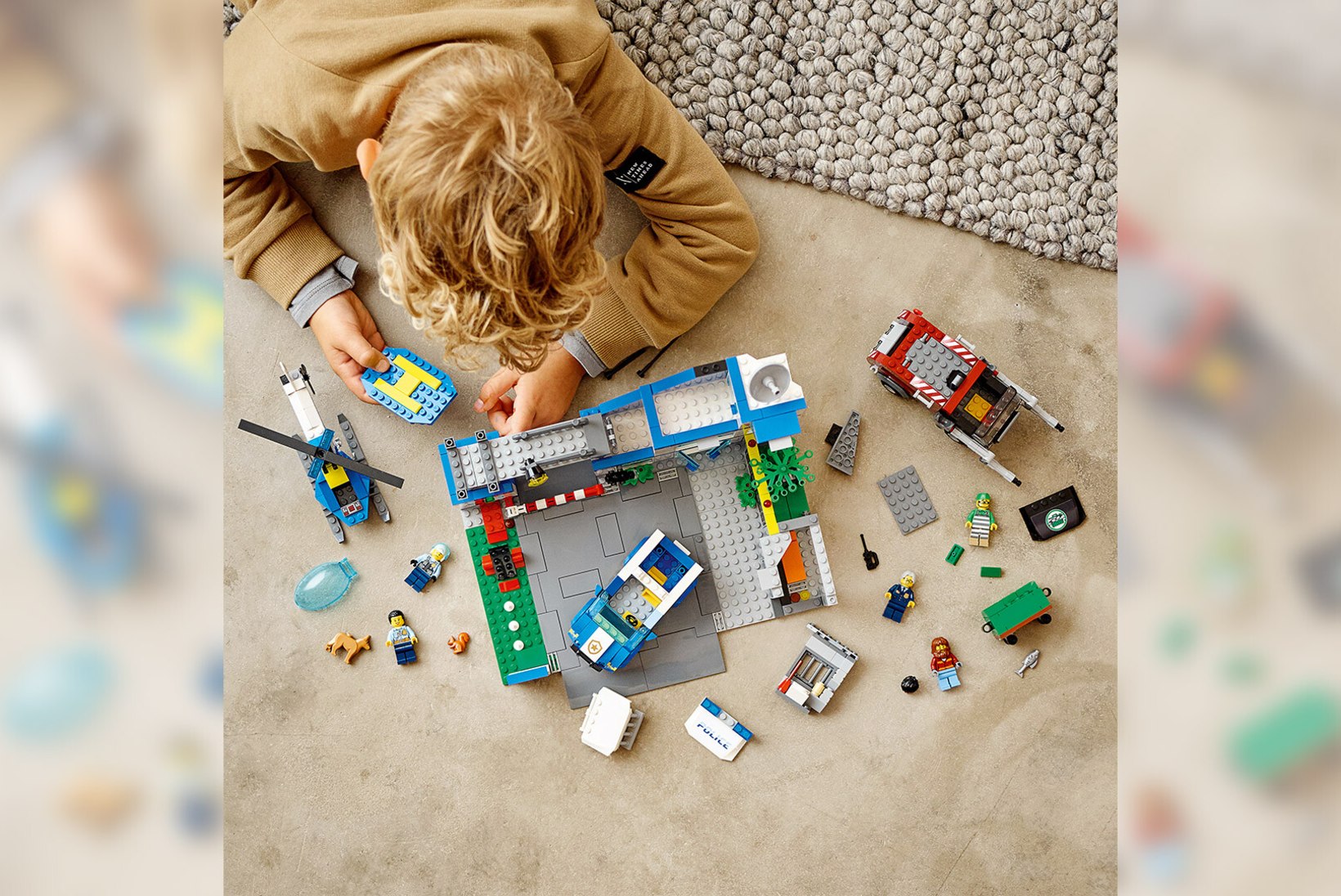 Koos mängivad pered on õnnelikumad! LEGO klotside kokku panemine on hea viis lastega kvaliteetaega veeta