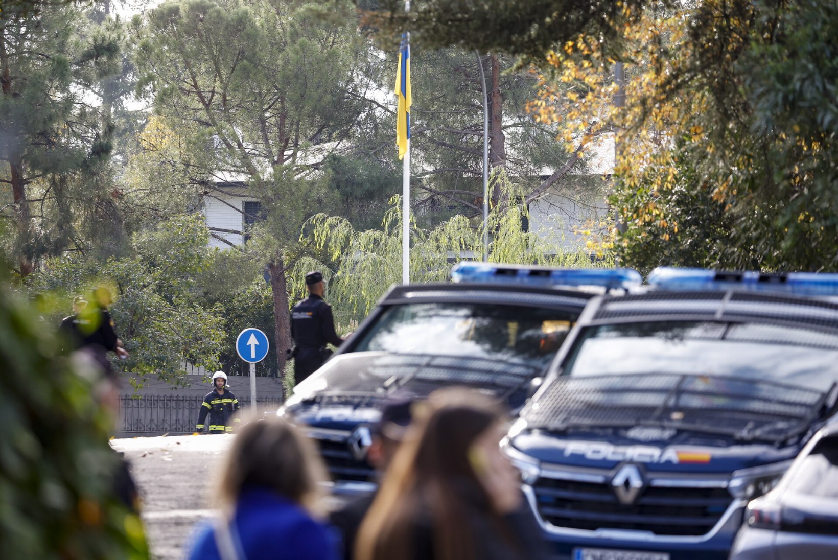 BLOGI | Madridis Ukraina saatkonnas plahvatas kirjapomm, üks inimene sai vigastada