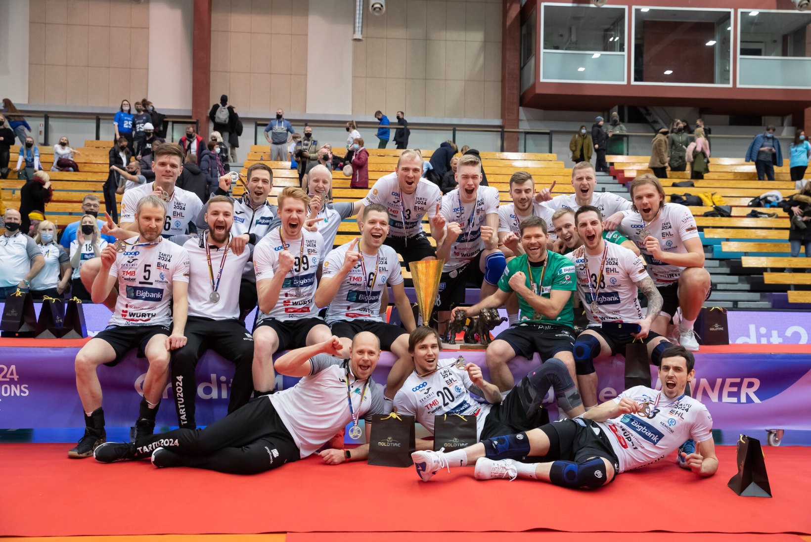 GALERII | Tartu Bigbank krooniti Balti liiga meistriks, kuid võitjate peas on muremõtted Ukraina pärast